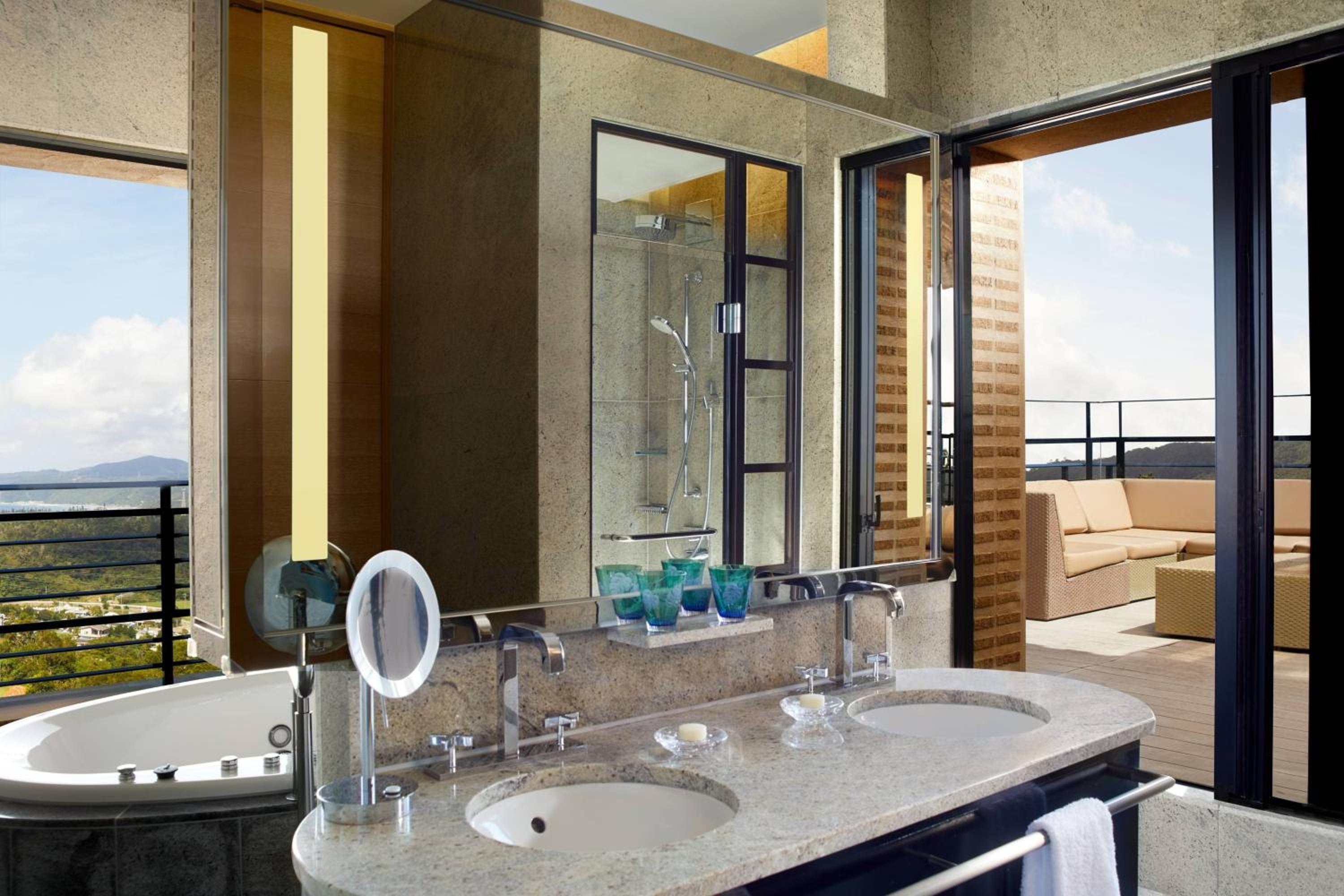Presidential Suite photo 2