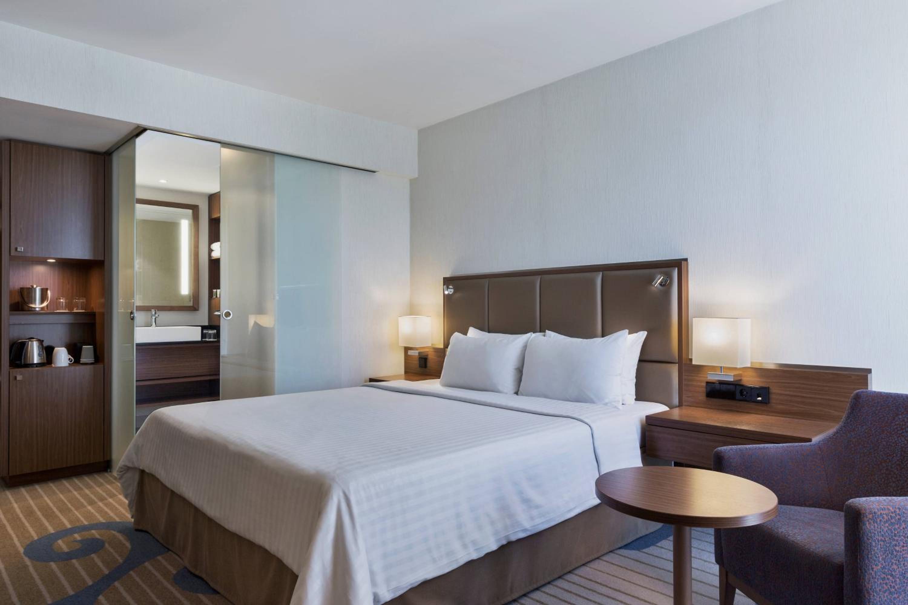 Courtyard King Room - Photo 1