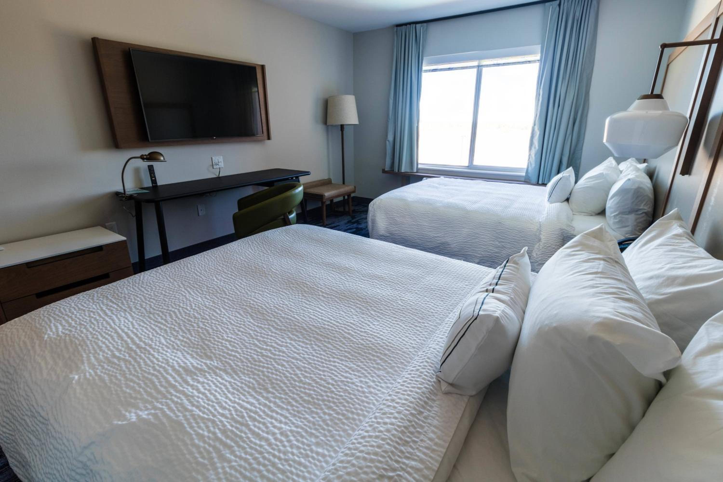 Queen Room with Two Queen Beds with Roll-In Shower and City View - Mobility Accessible photo 1