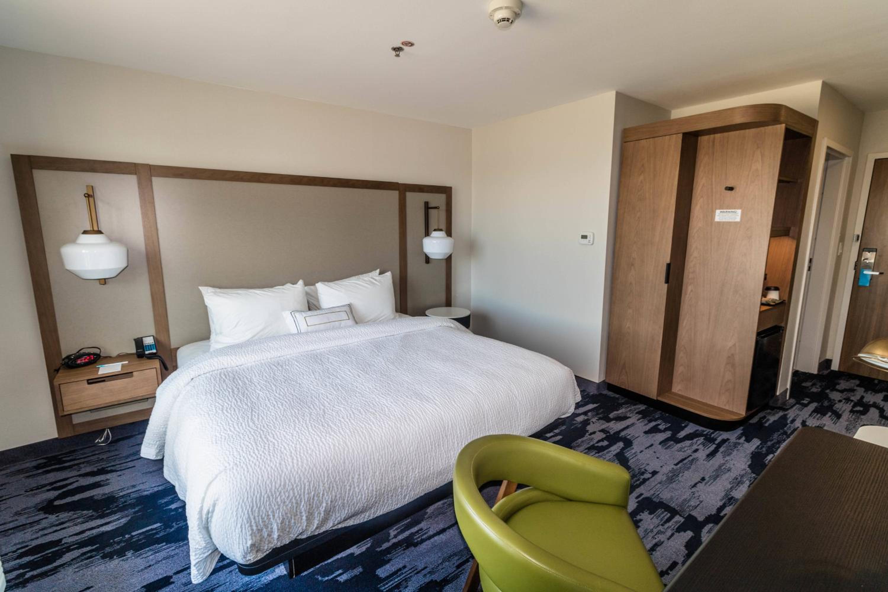 King Guest Room photo 1