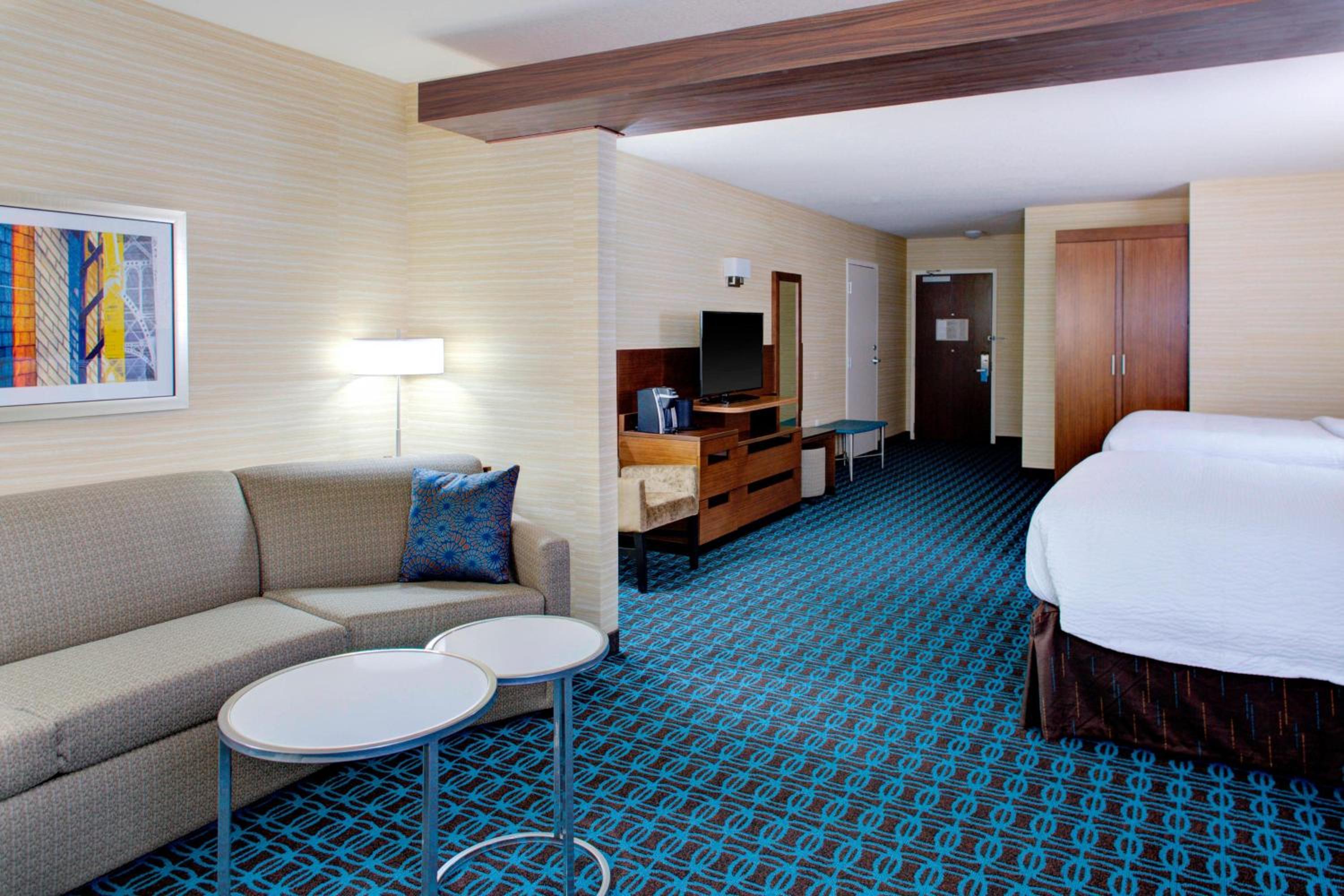 Executive Suite with Two Queen and Sofa Bed