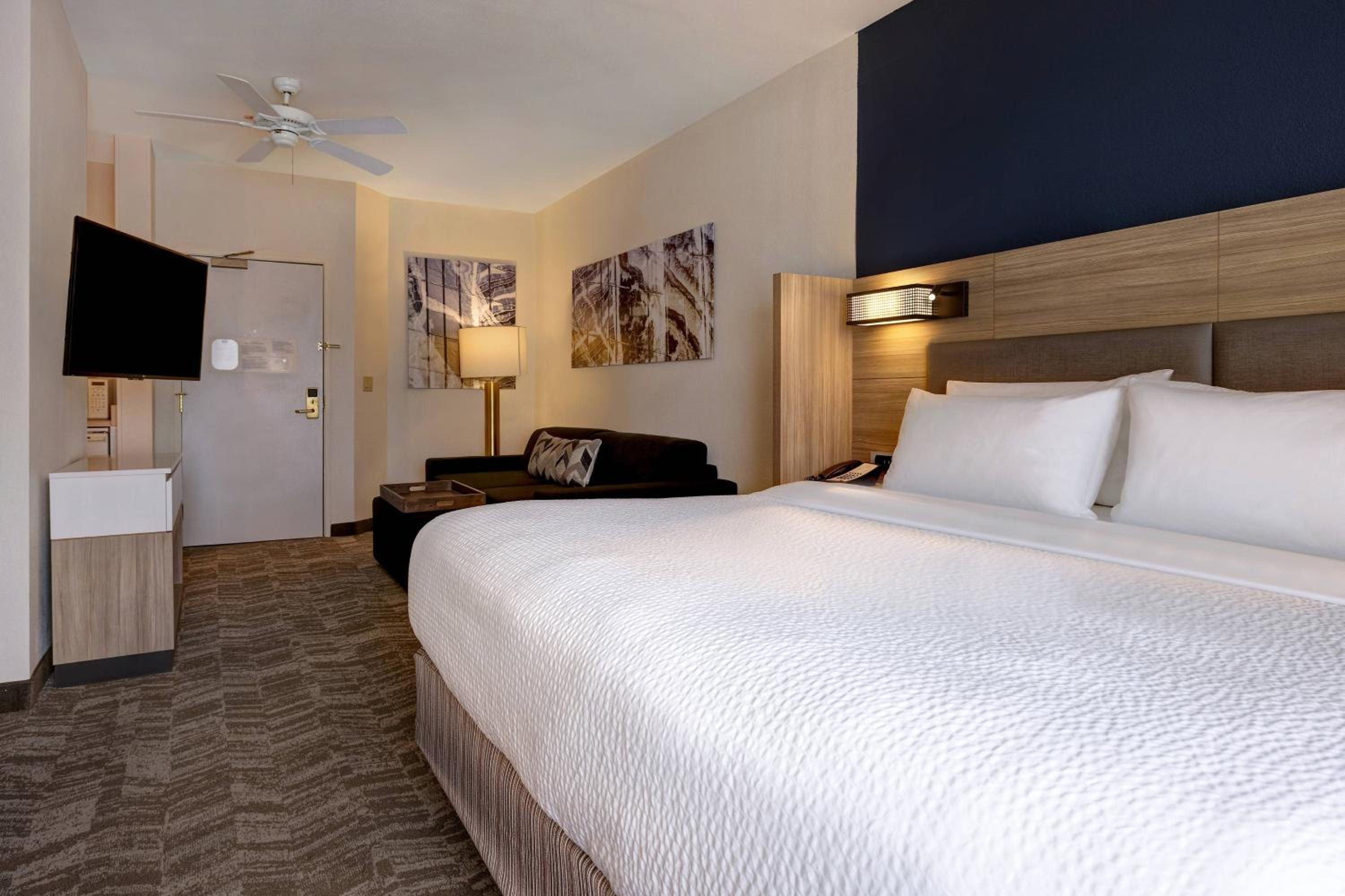 King Suite with Sofa Bed - Photo 2