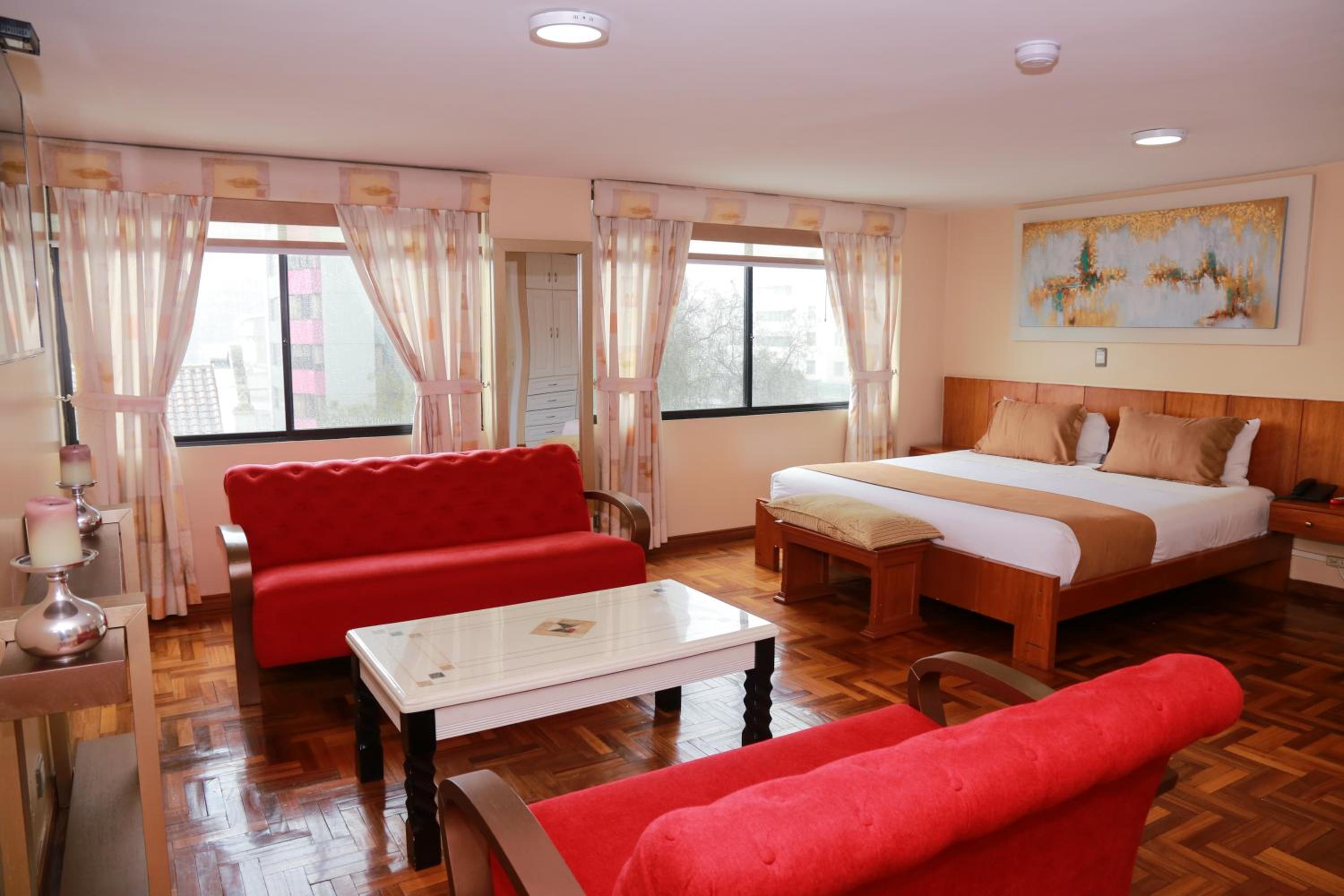 Deluxe Apartment photo 2