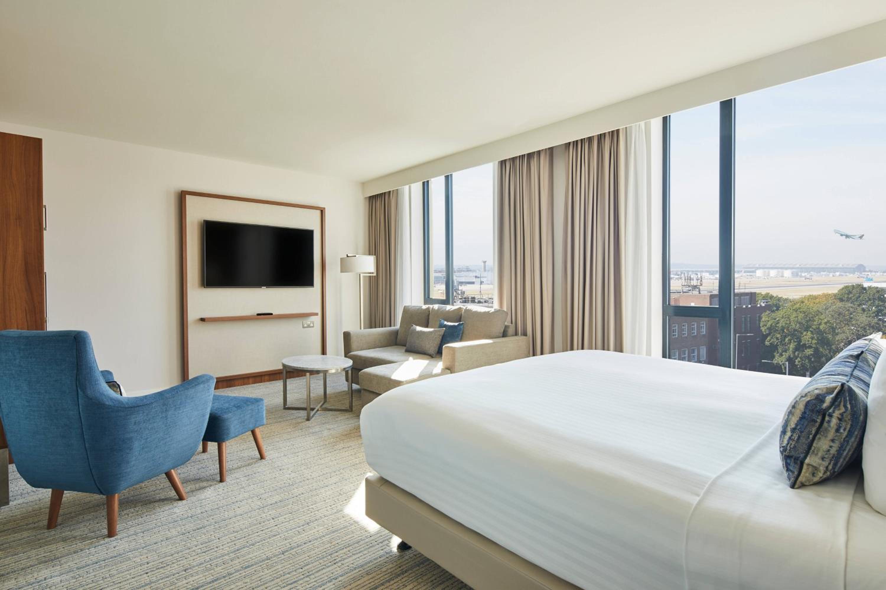 Premier Room, Larger Guest Room photo 2