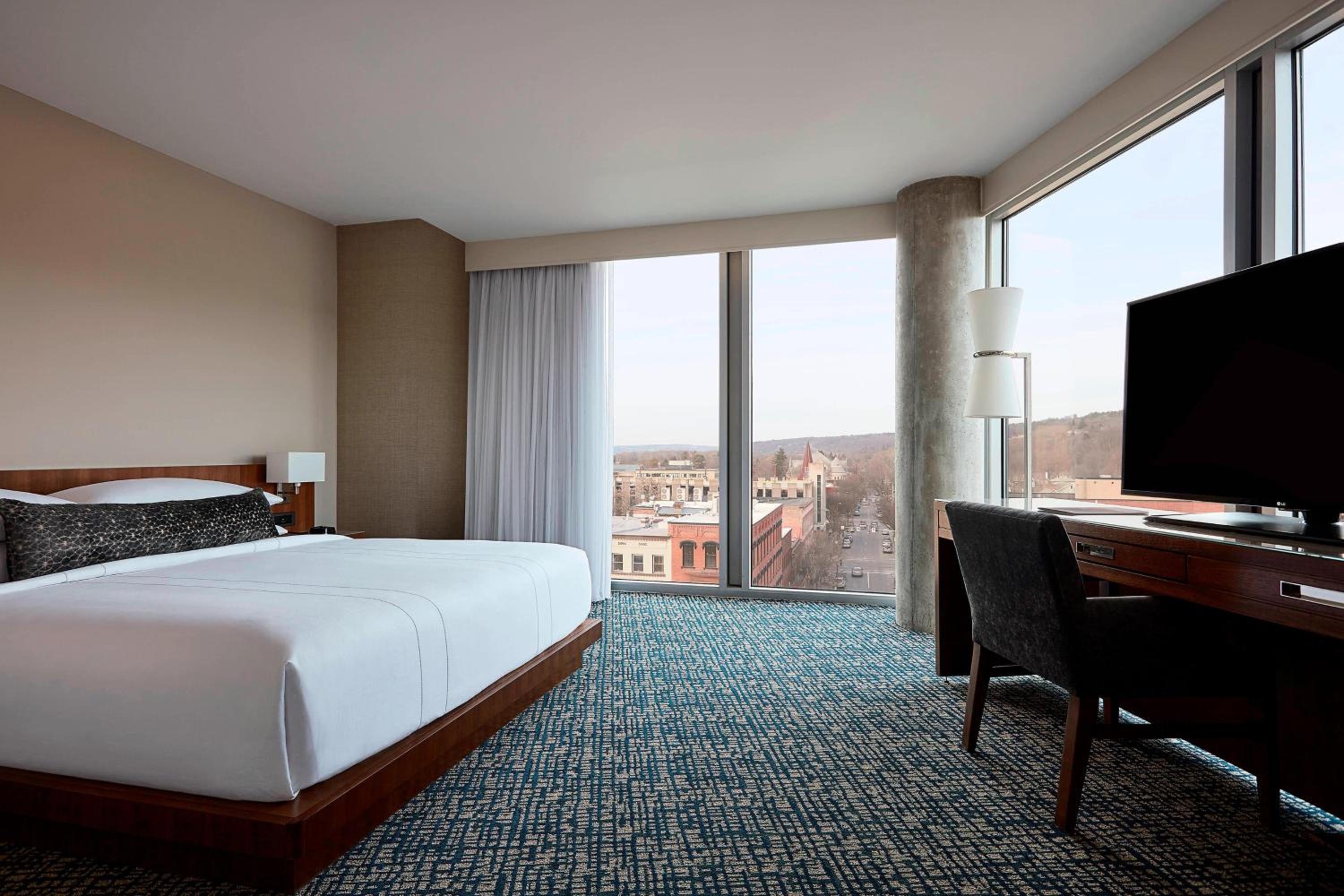 One Bedroom King Suite