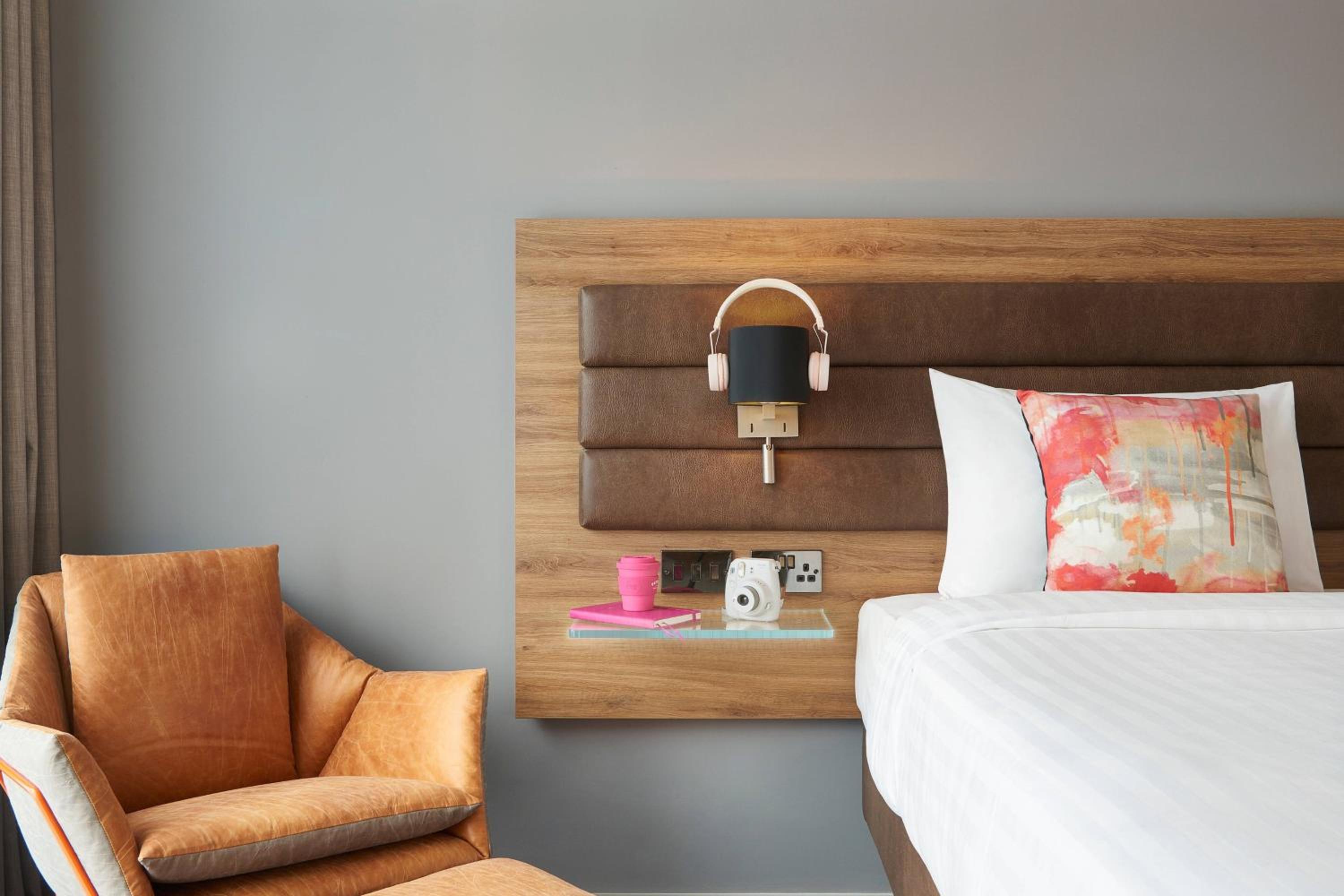 Moxy Sleeper Queen&Single, Guest room, 1 Queen
