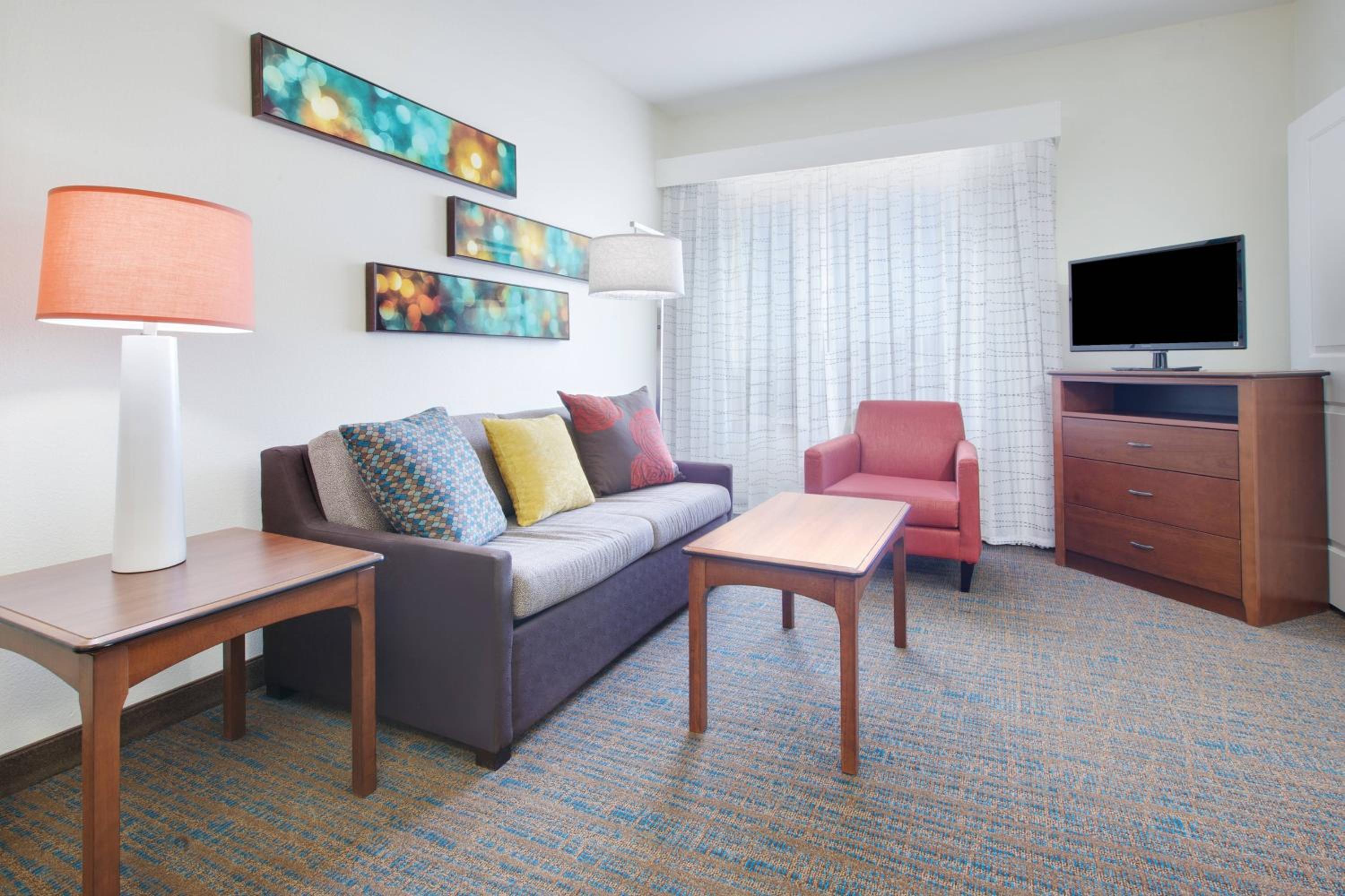 One-Bedroom Suite - Photo 1