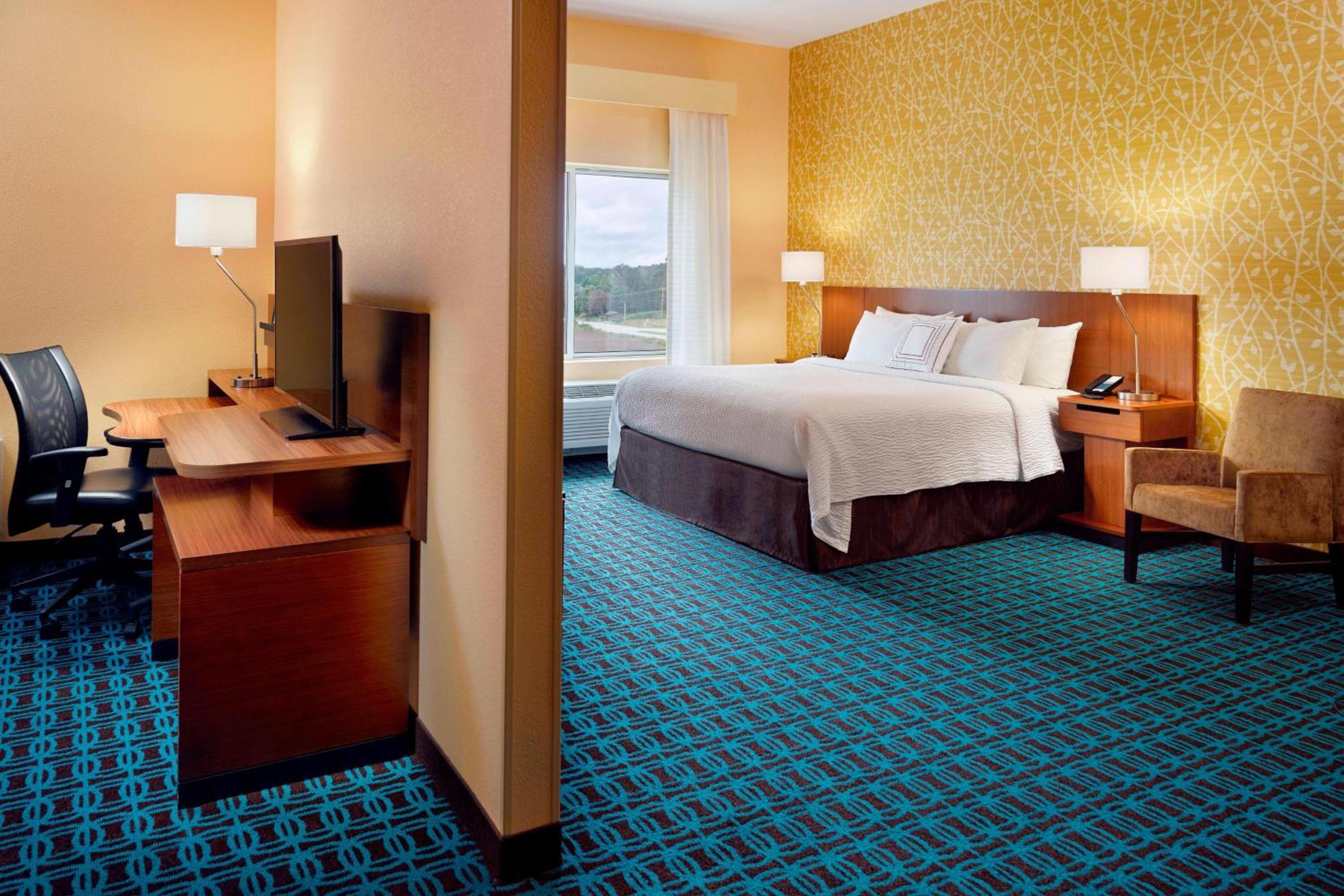 King Suite with Mountain View and Sofa Bed
