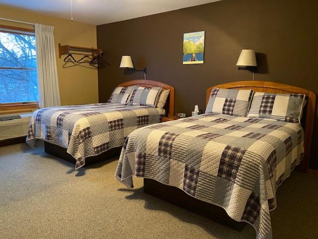Double Room with Balcony - Photo 1