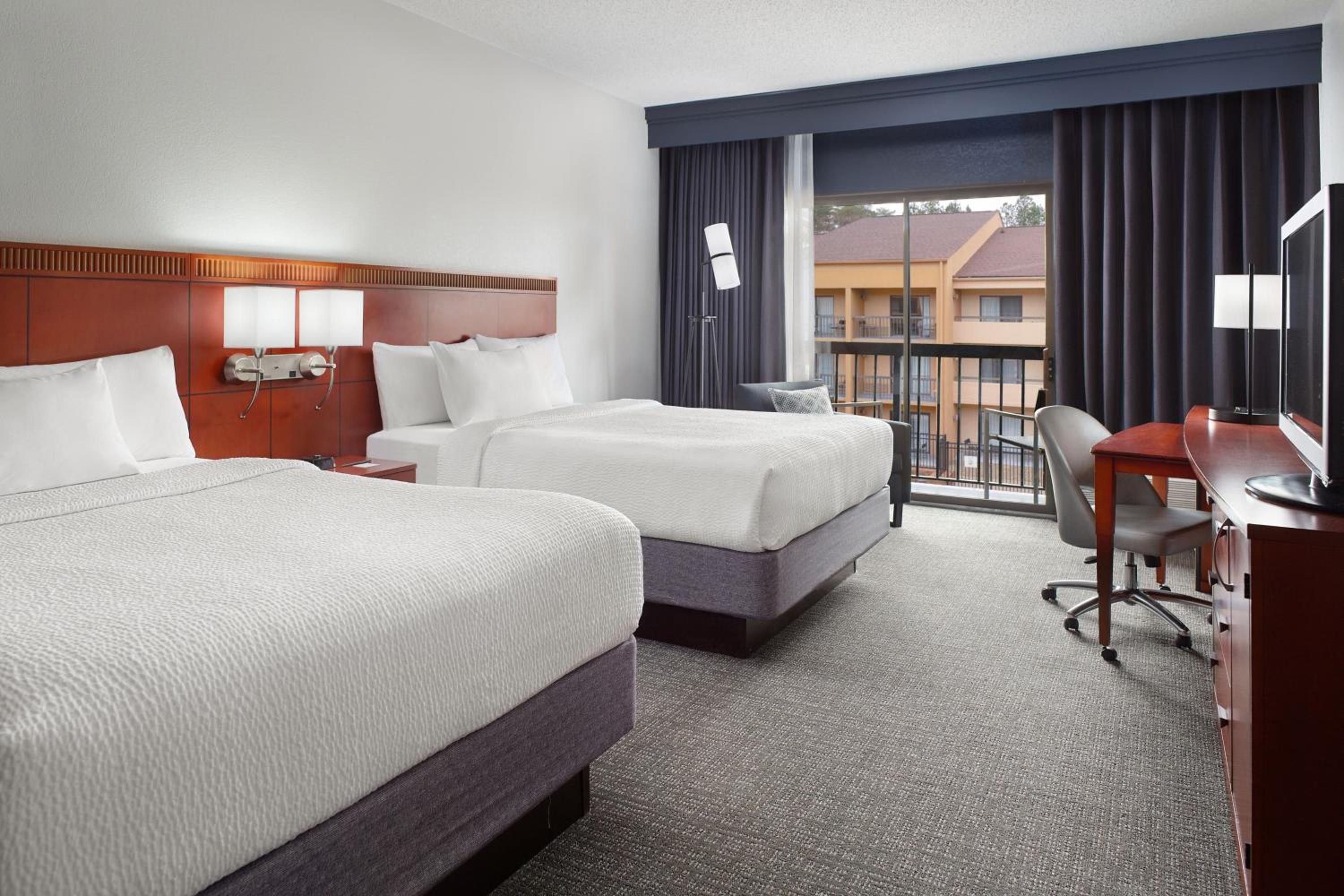 Queen Room with Two Queen Beds - Photo 1