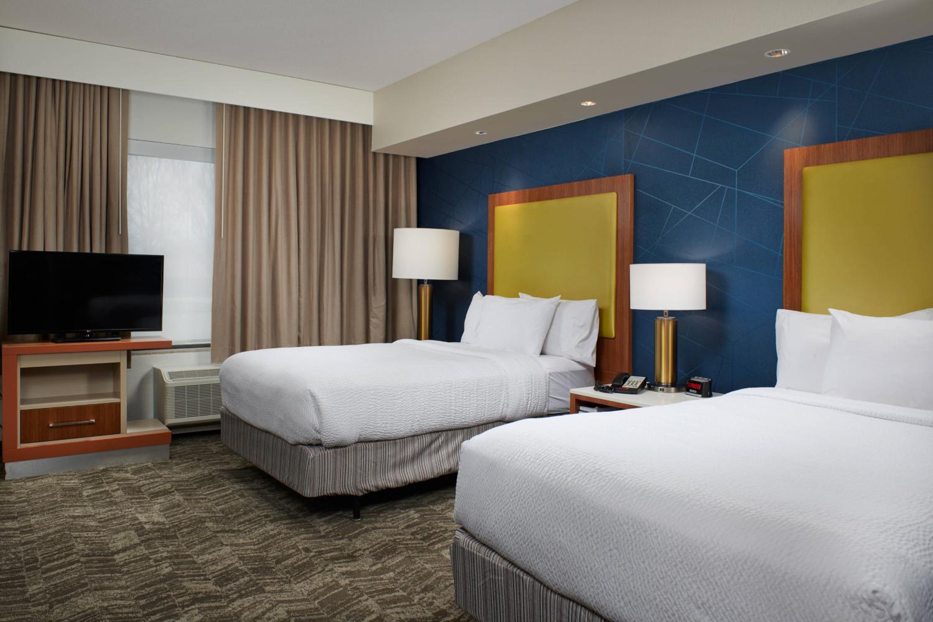 Double Room with Two Double Beds - Photo 3