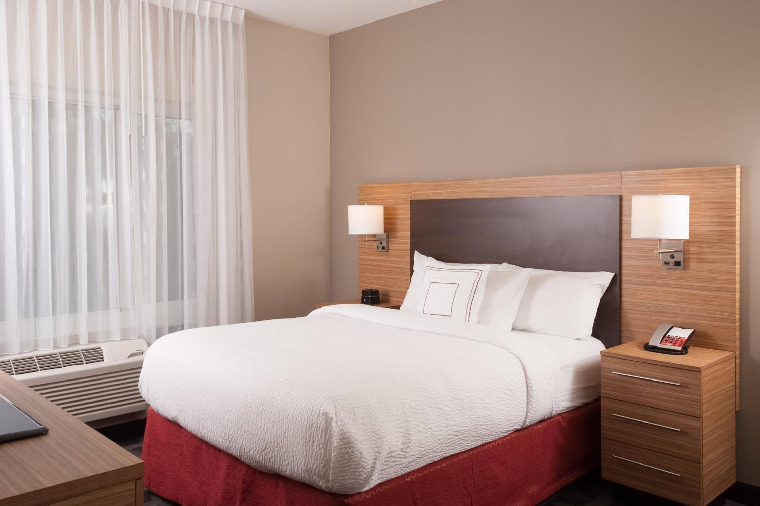 One-Bedroom Suite photo 2