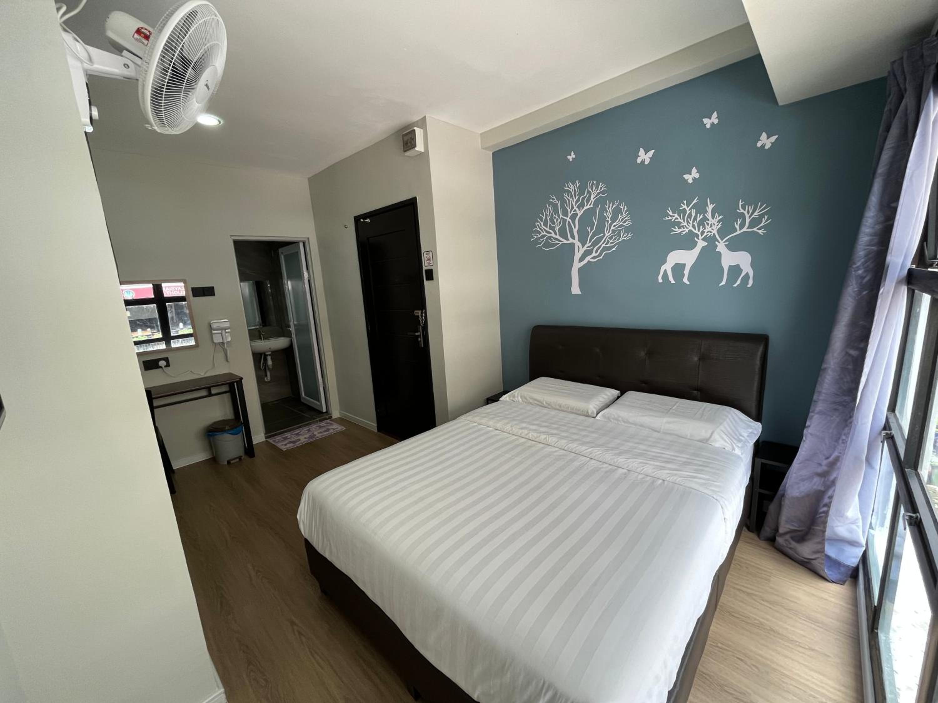 Deluxe Queen Room photo 3