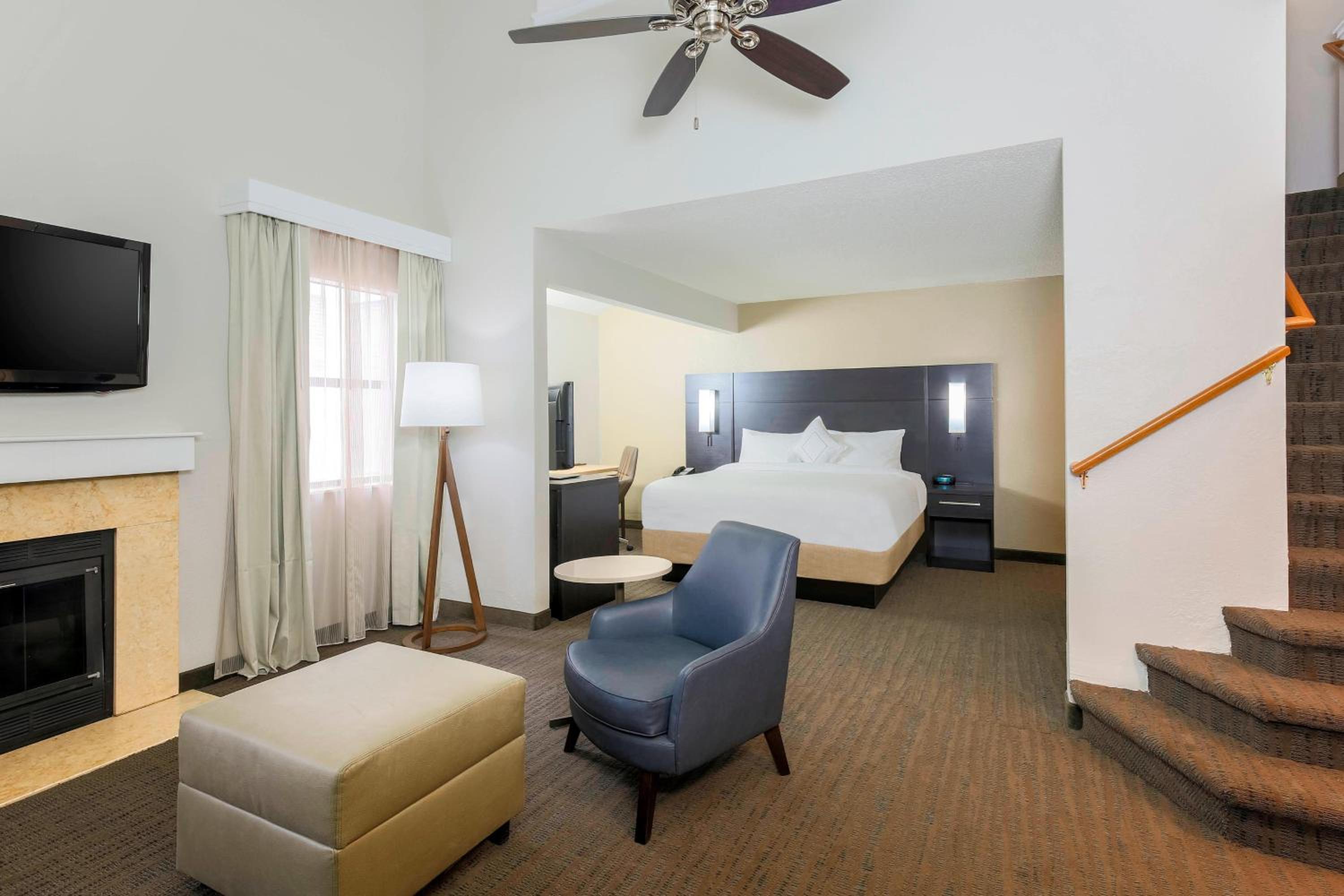 Penthouse Suite - Photo 1