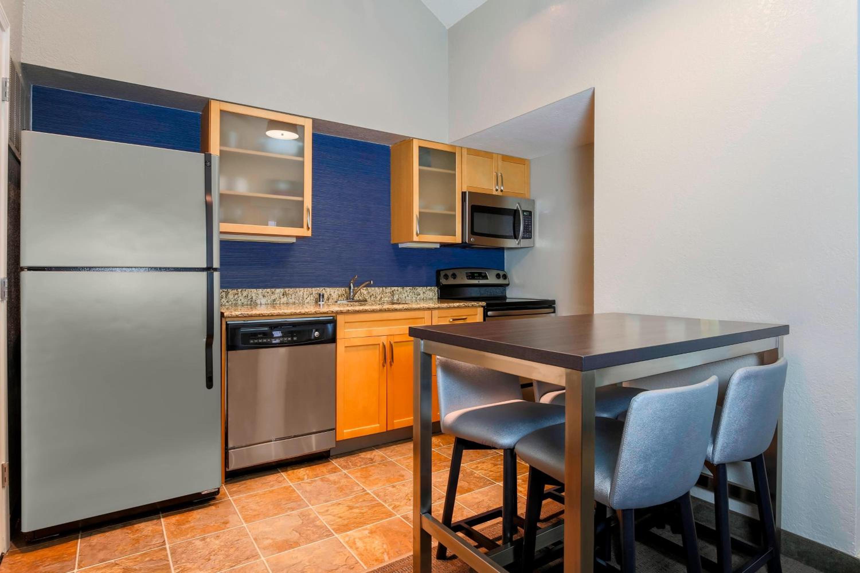 Penthouse Suite - Photo 6