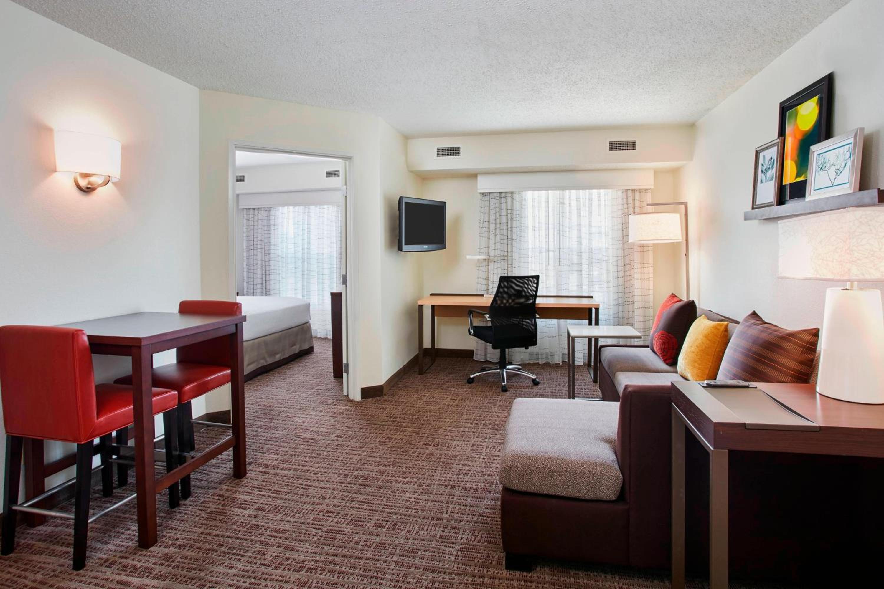One-Bedroom Suite - Photo 1