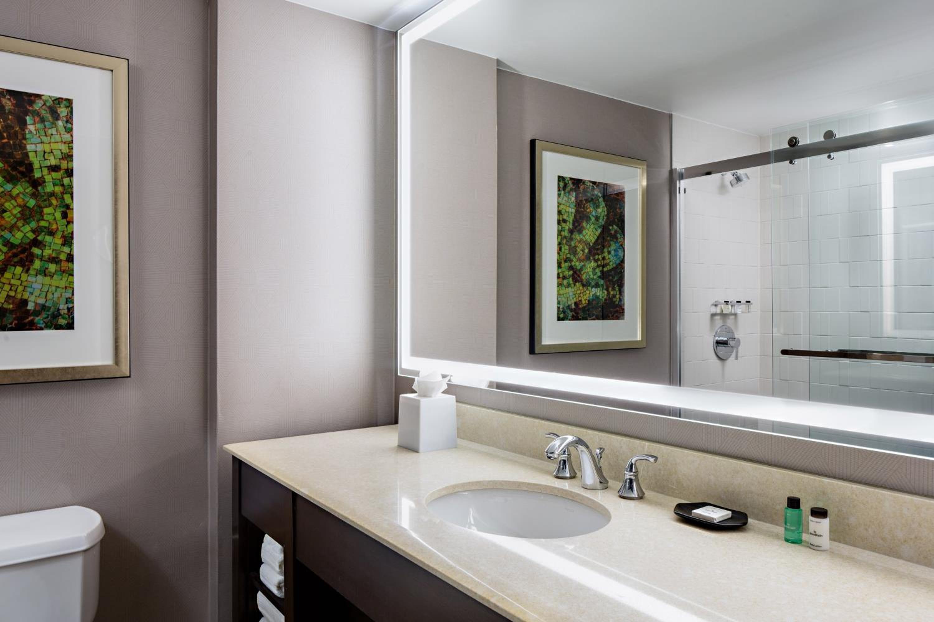 Guest Room, 1 King - Photo 6