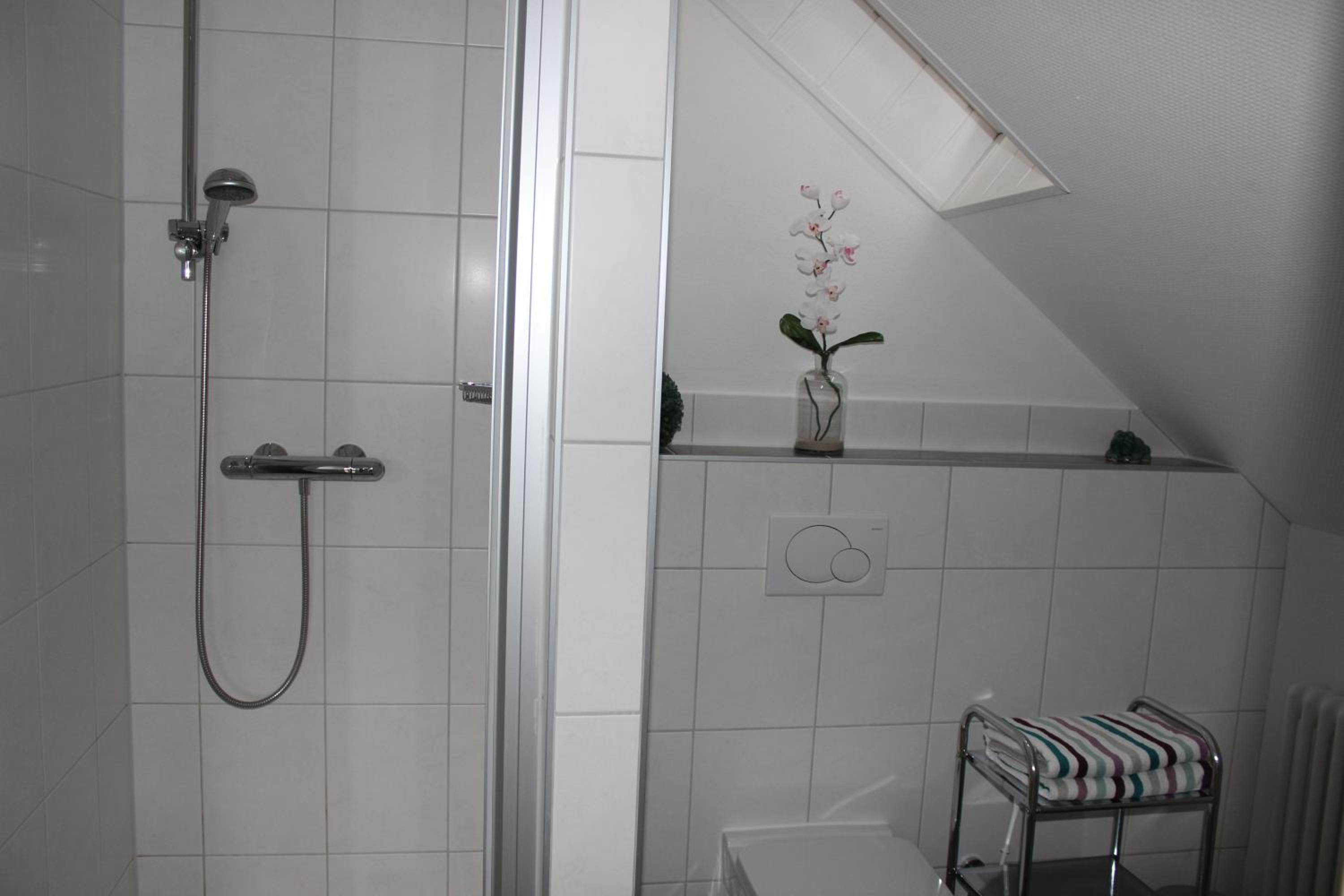 One-Bedroom Apartment with Balcony photo 3