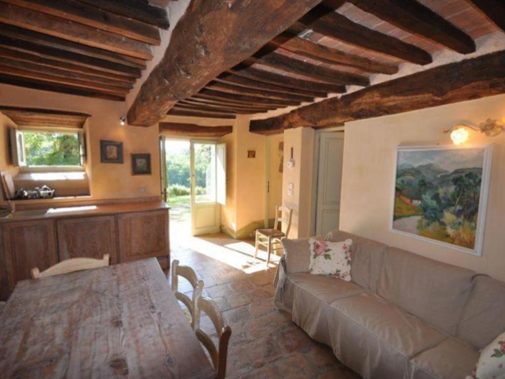 One-Bedroom House photo 1