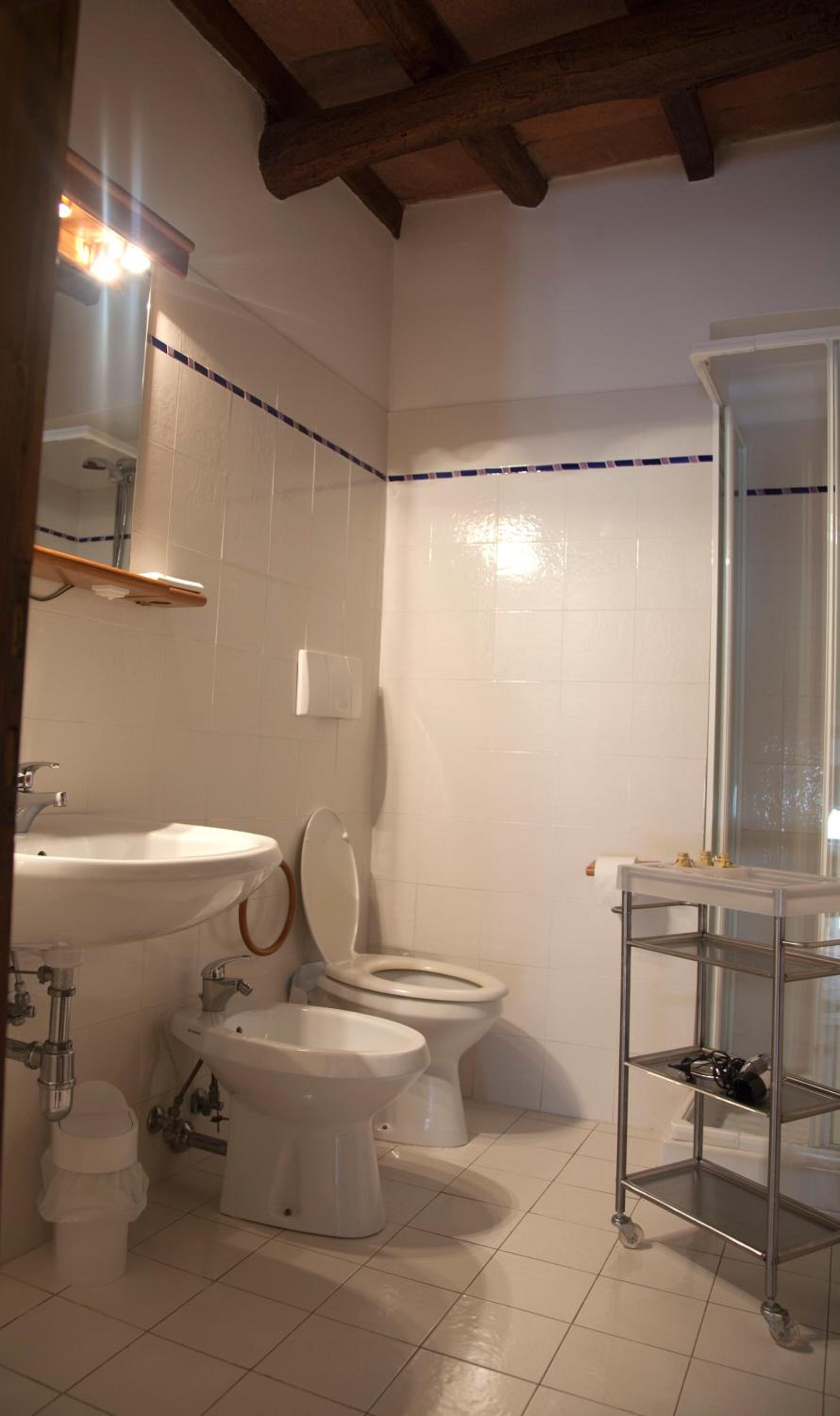 Two-Bedroom Apartment (8 Adults) - Separate Building photo 3