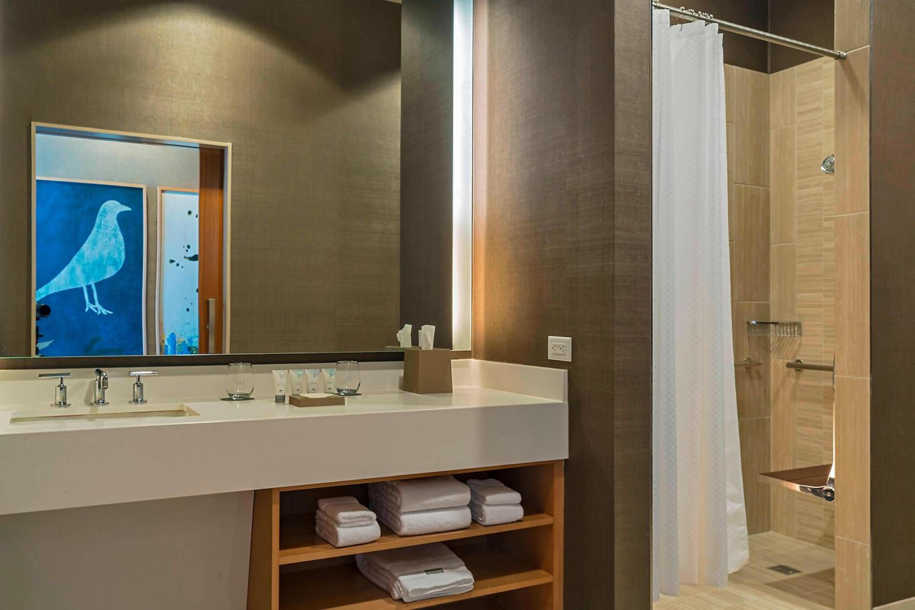 Queen Room with Two Queen Beds and Roll-in Shower - Mobility Accessible photo 3