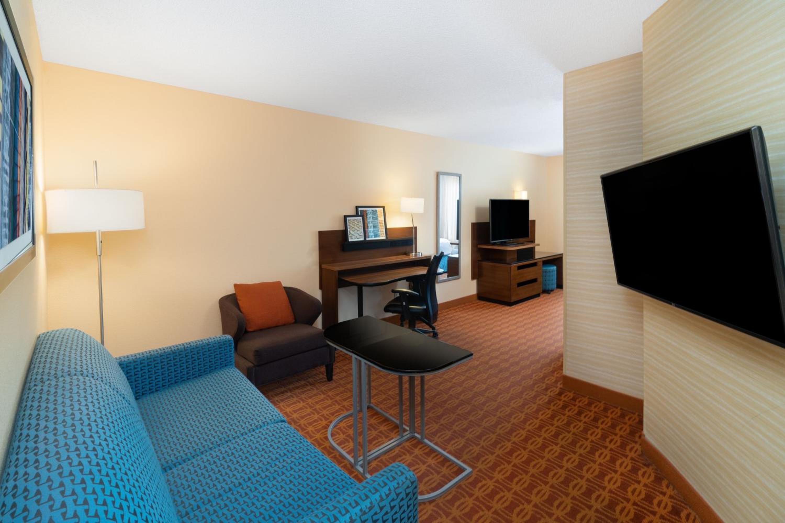 King Suite with Sofa Bed photo 1