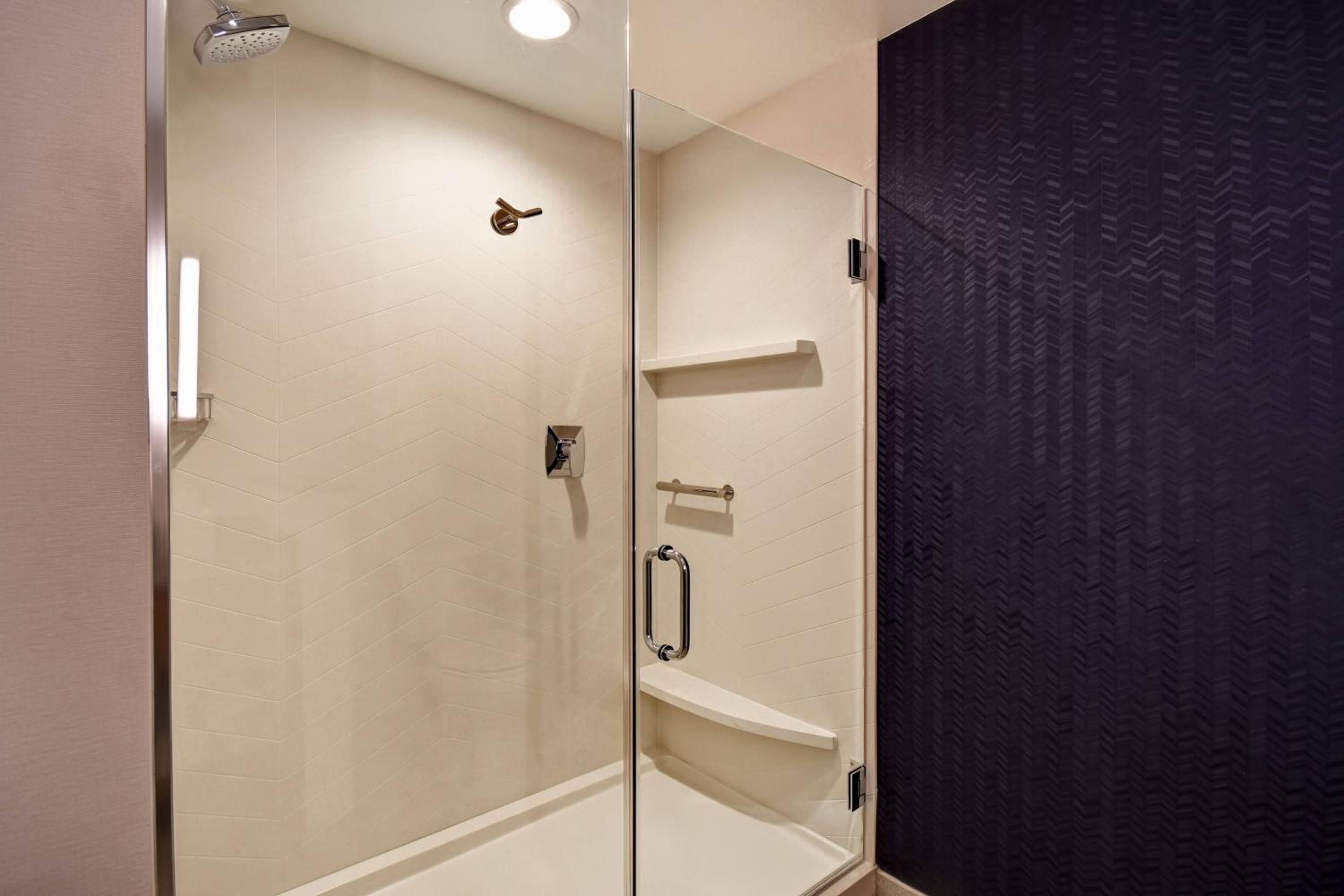 Guest room, 2 Queen - Photo 4