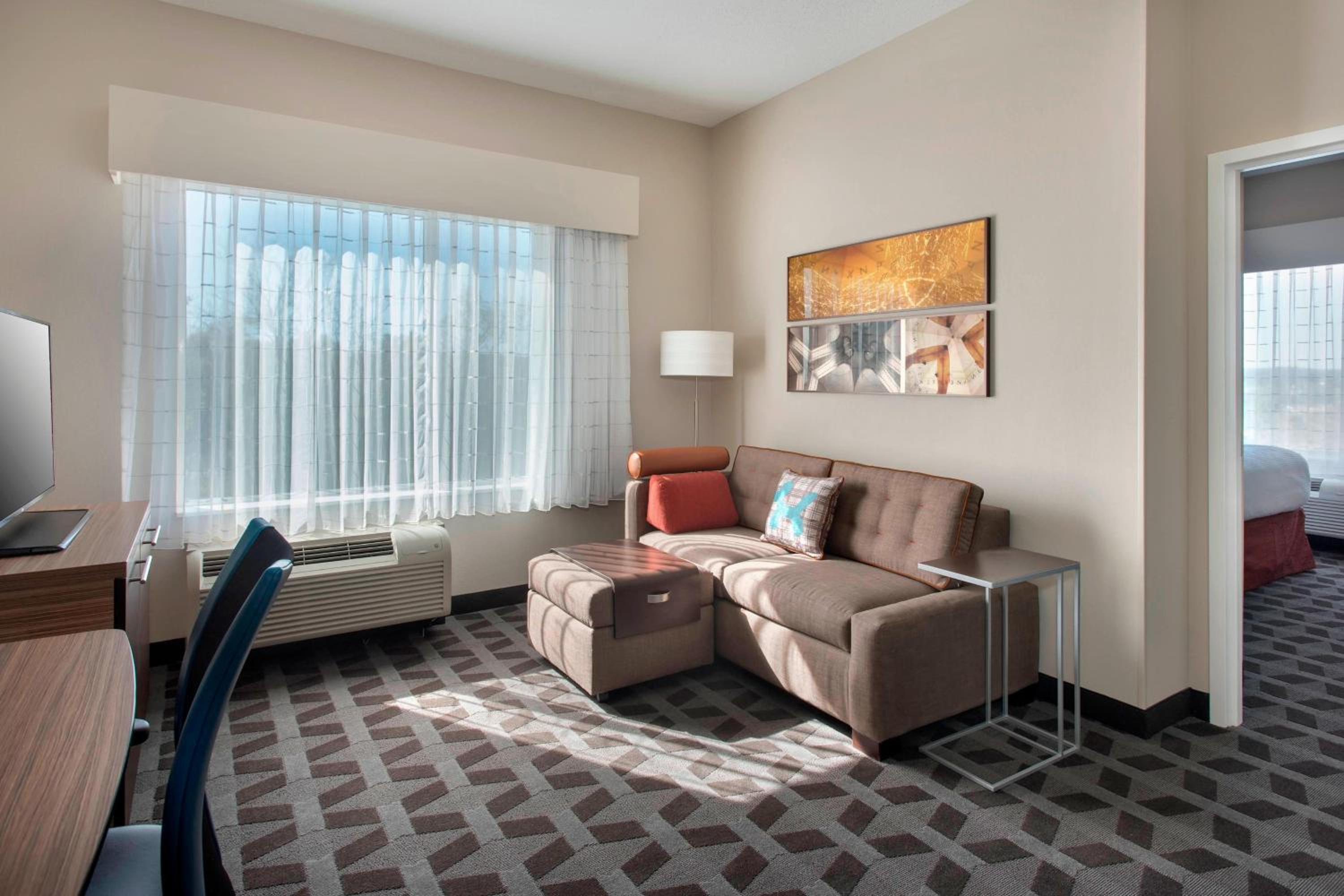 One-Bedroom Queen Suite with Sofa Bed and Roll-in Shower - Mobility Accessible