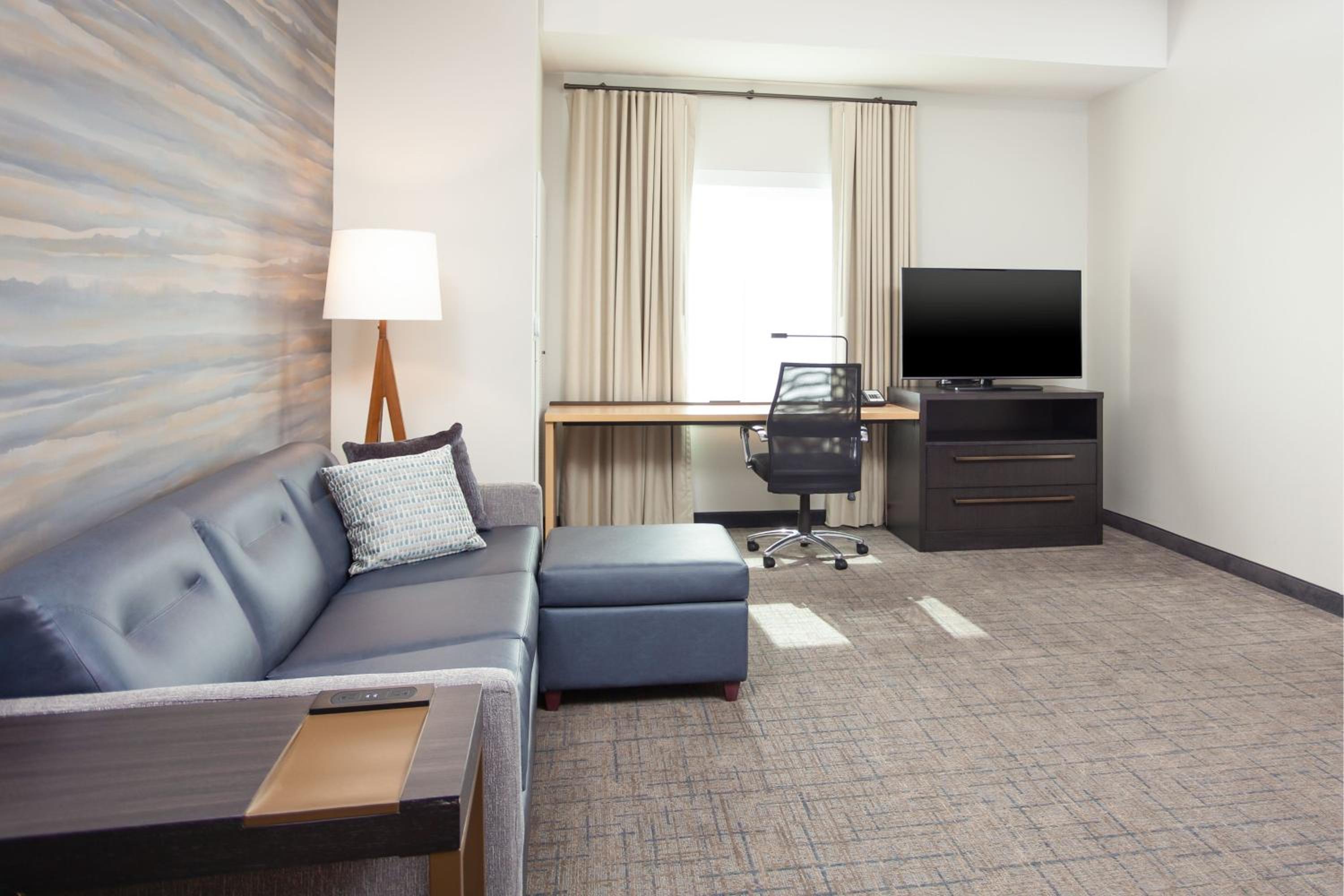 One-Bedroom King Suite with Sofa Bed - Mobility Accessible with Tub photo 3