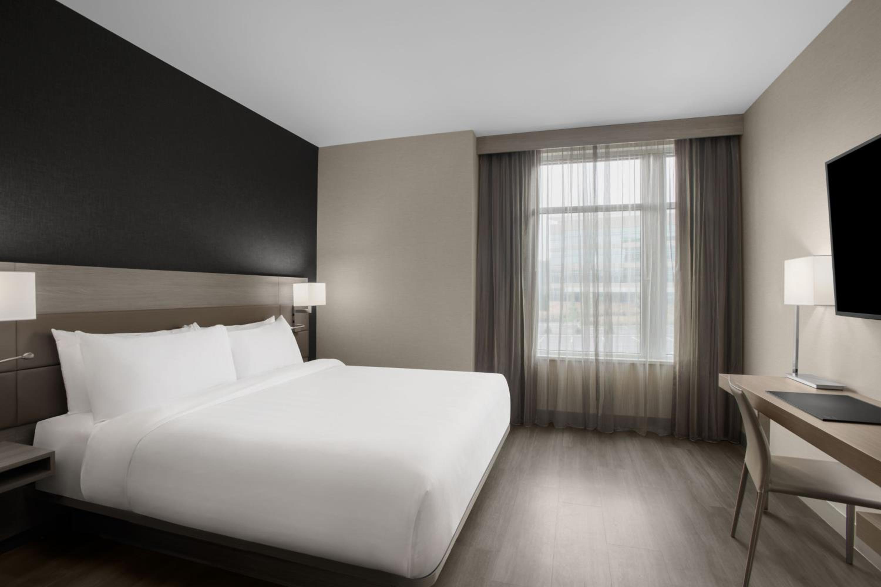 Standard, Guest room, 1 King - Photo 1