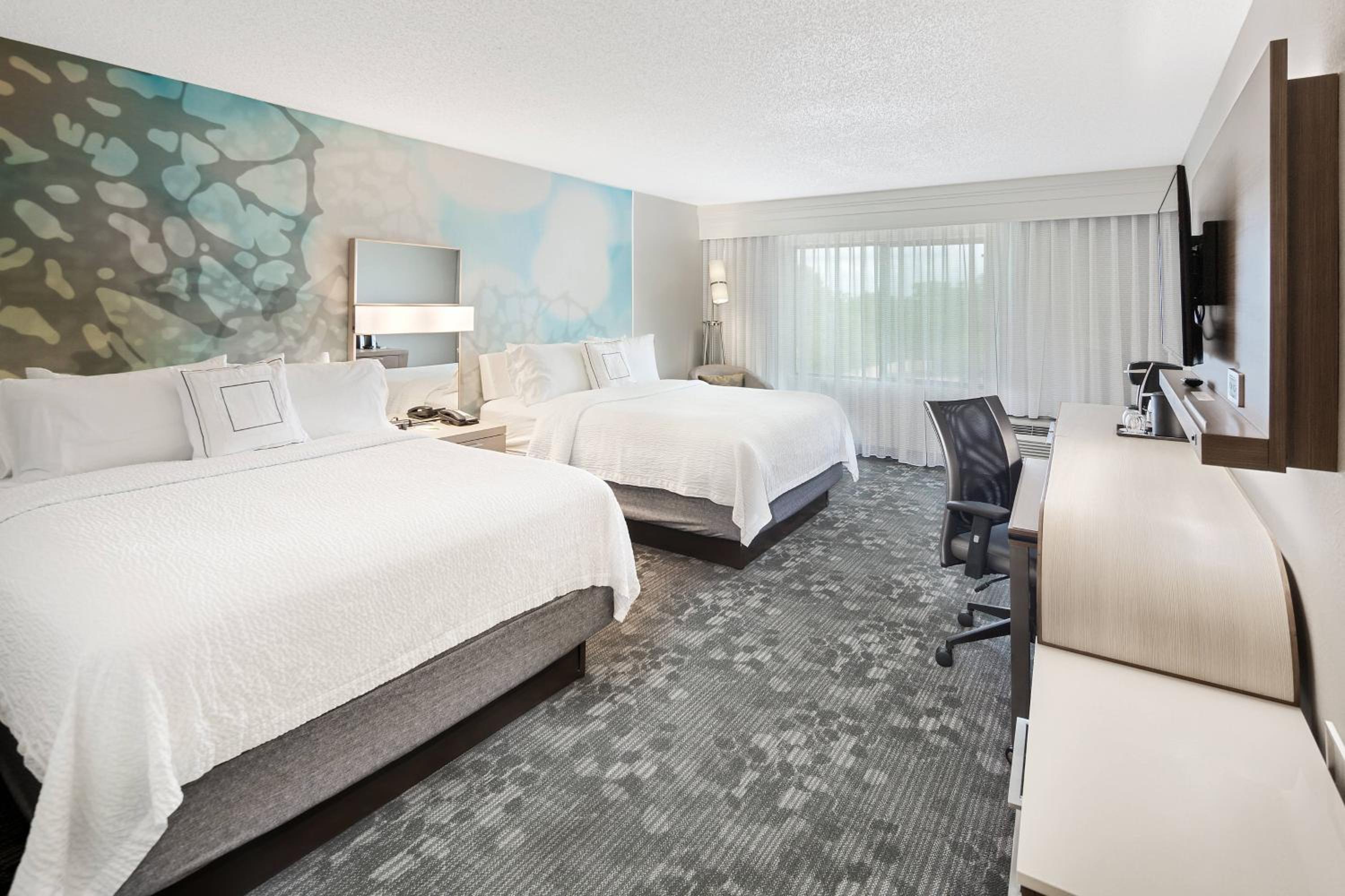 Queen Room with Two Queen Beds - Photo 1
