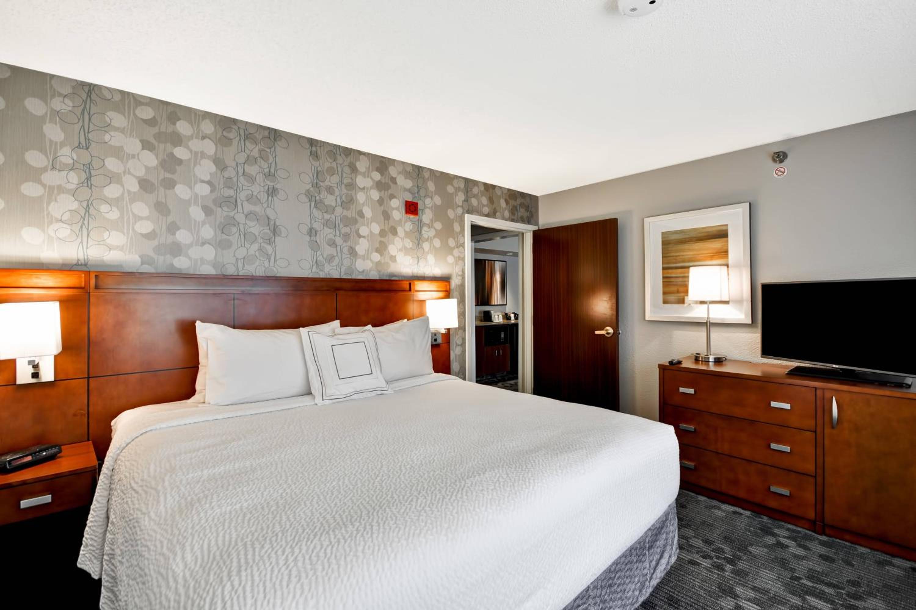 King Suite with Sofa Bed - Photo 2