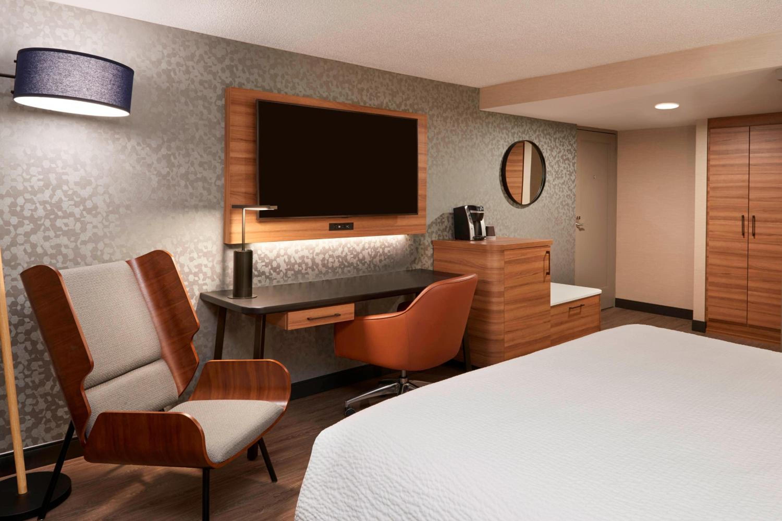 Guest Room, 1 King