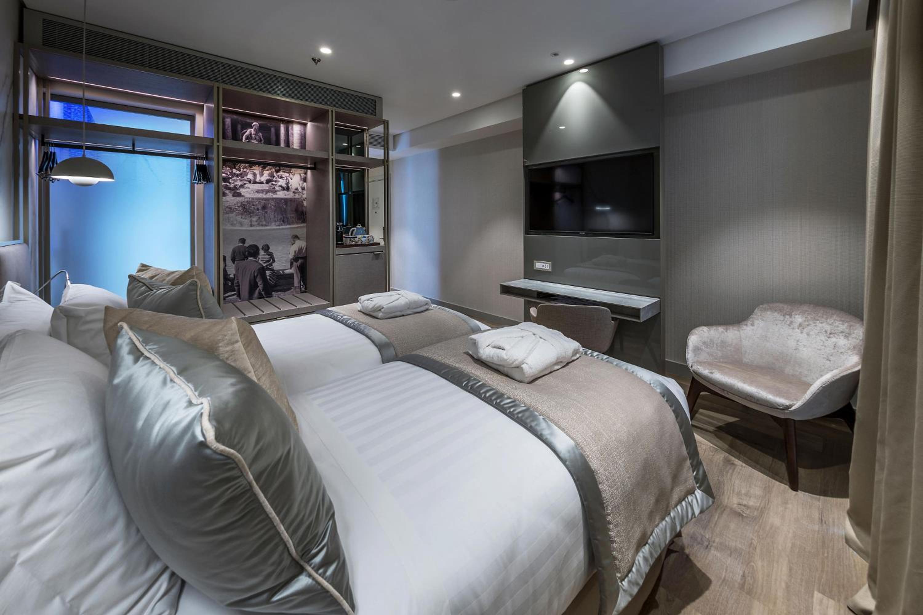 Deluxe, Guest room, 2 Twin/Single Bed(s), City view photo 2