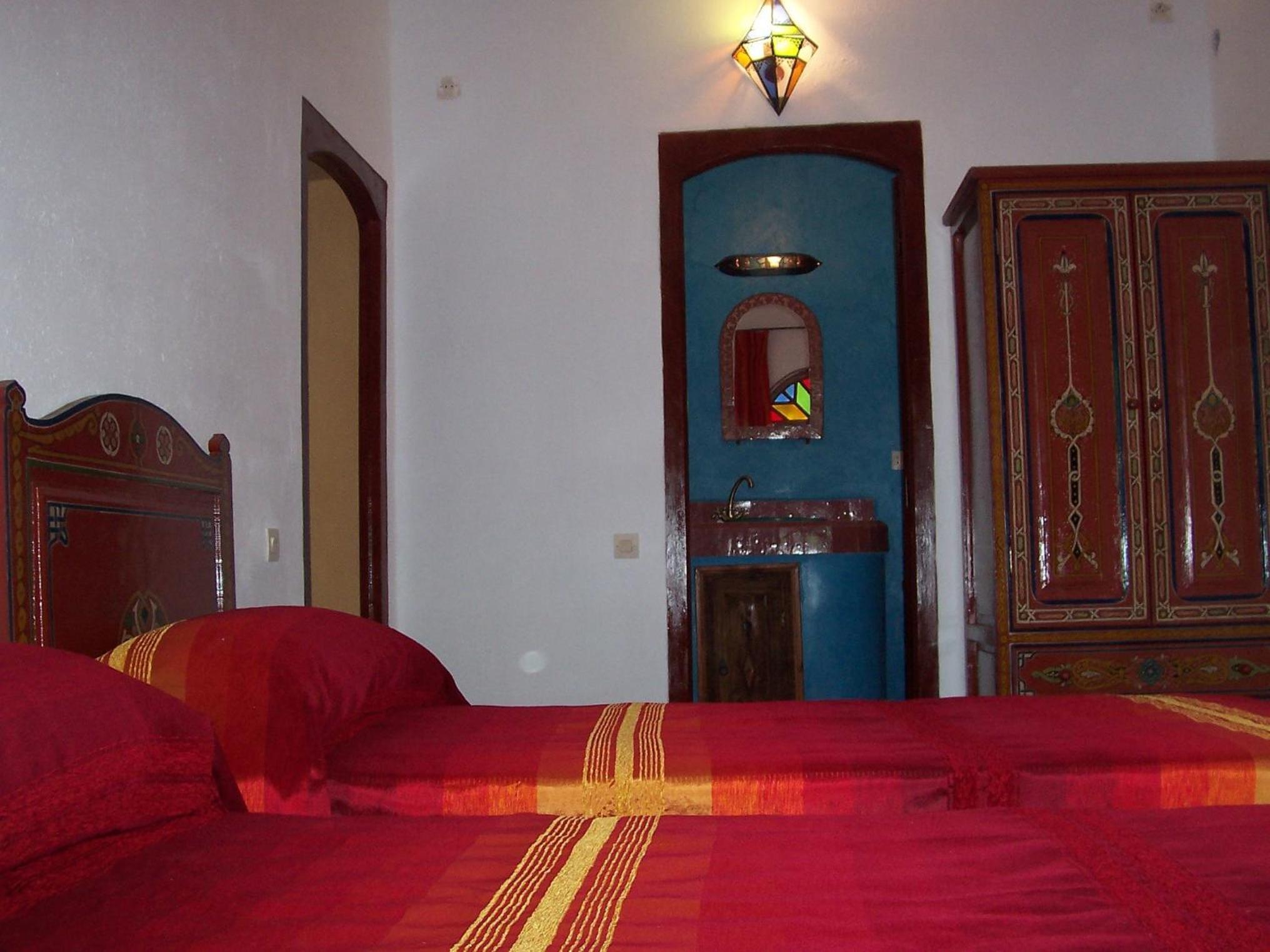 Twin Room with Private Bathroom - Photo 1