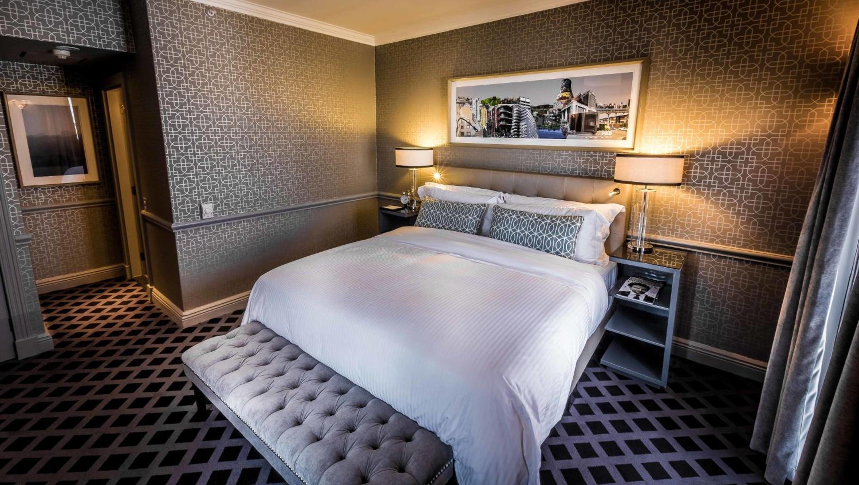 Luxury Suite