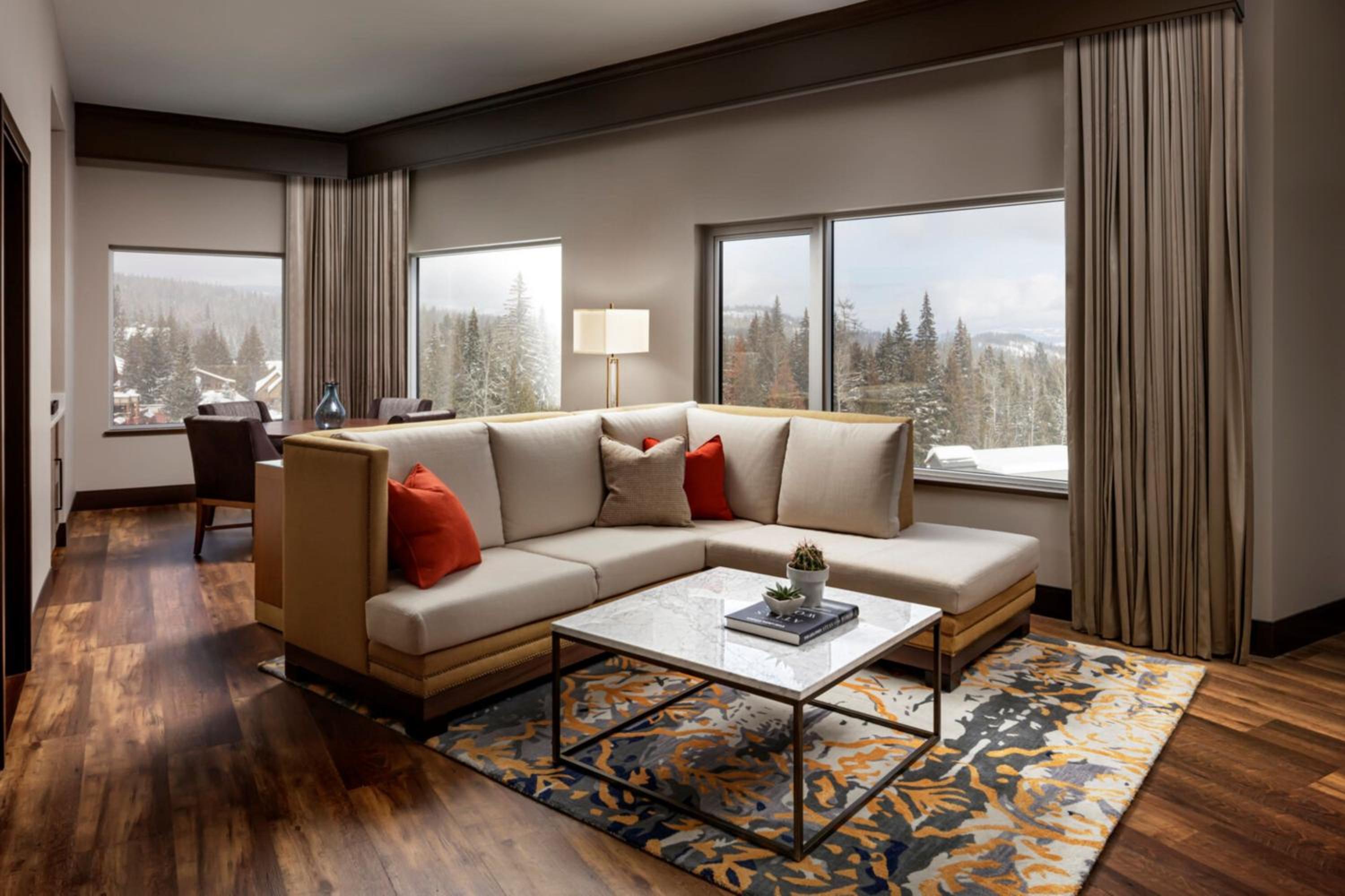 Suite with Two Queen Beds and Inland View photo 3