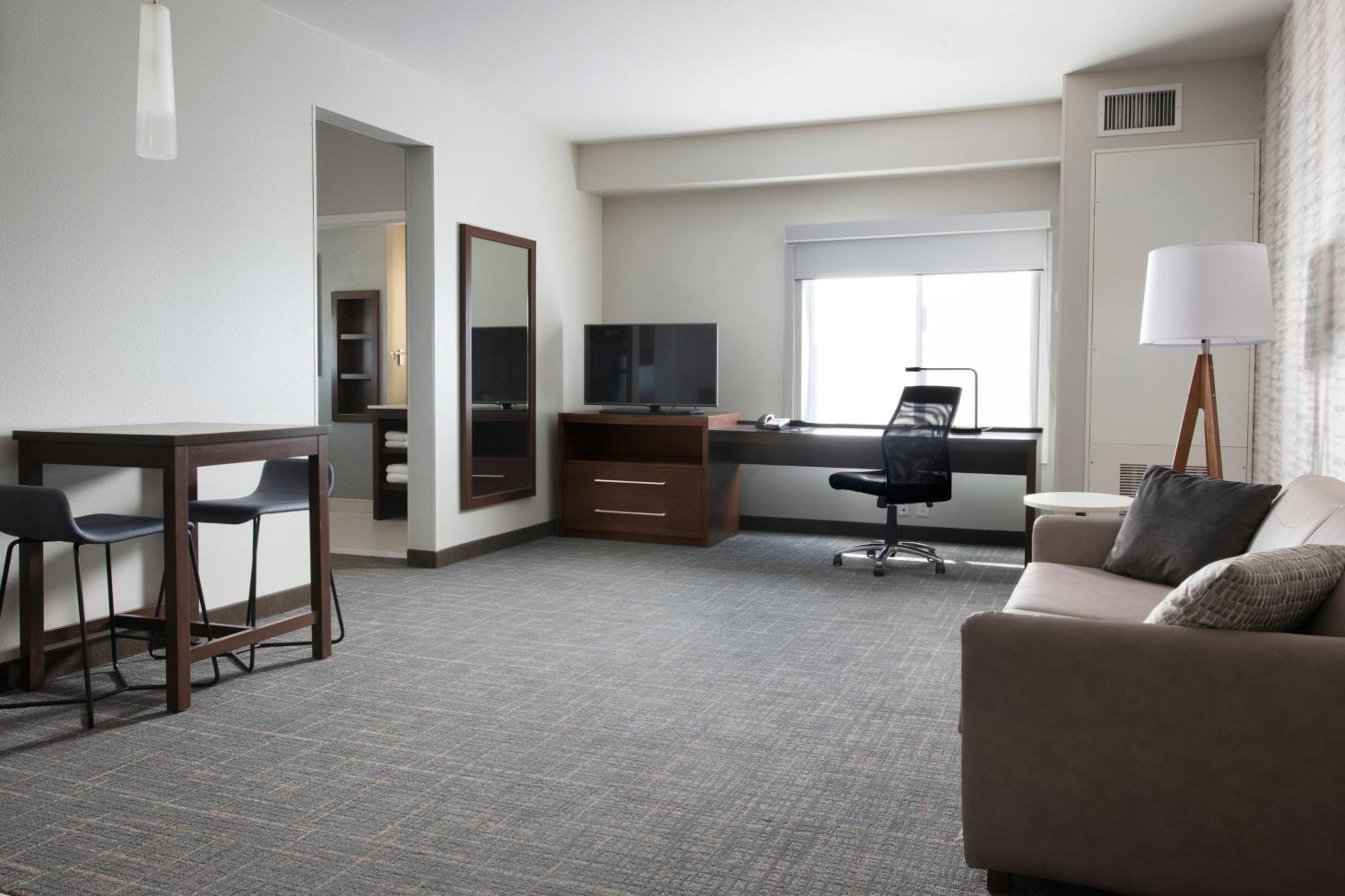 One-Bedroom Suite