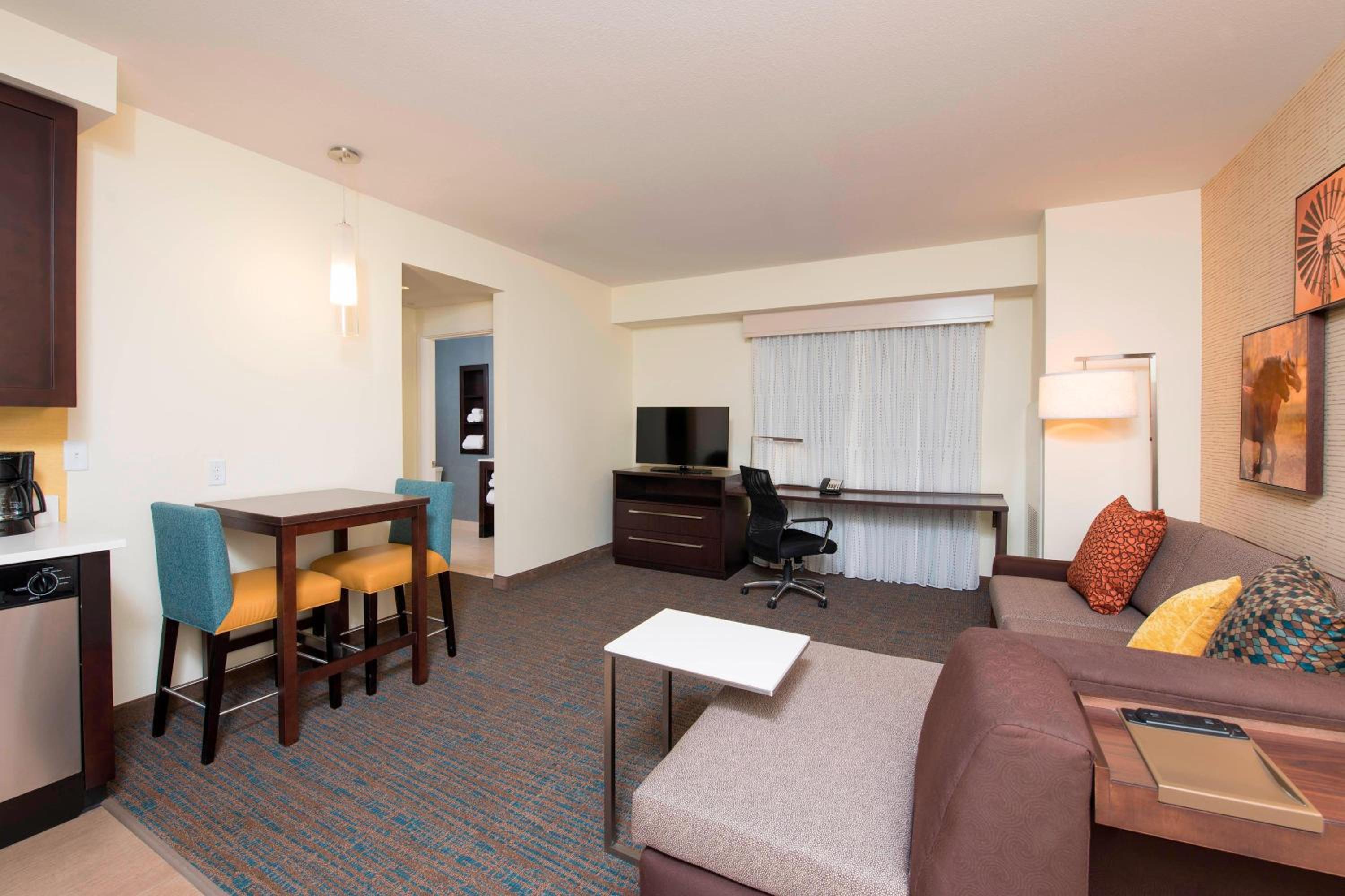 One-Bedroom King Suite