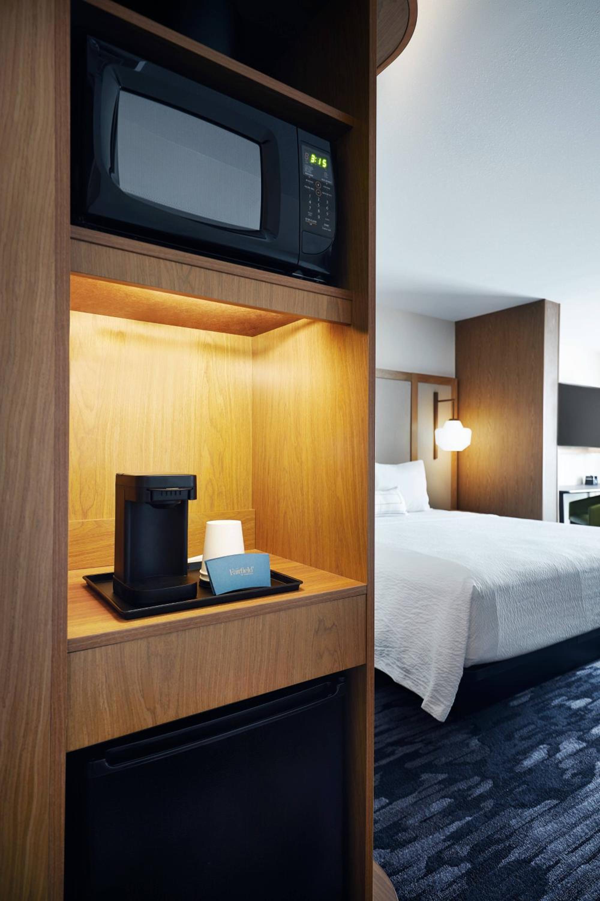 Guest Room, 1 King - Photo 5