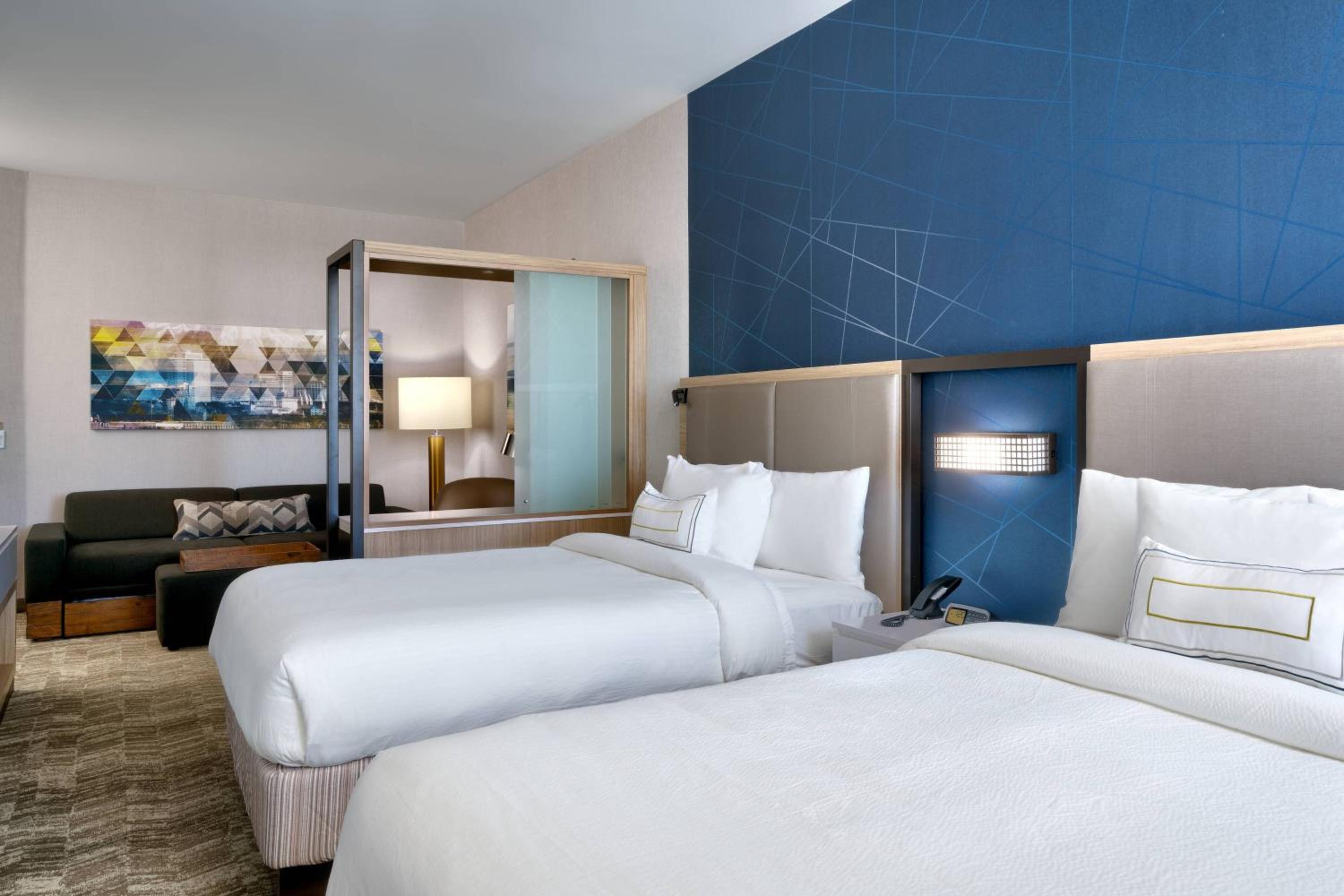 Queen Suite with Sofa Bed and Mountain View - Hearing Accessible photo 1