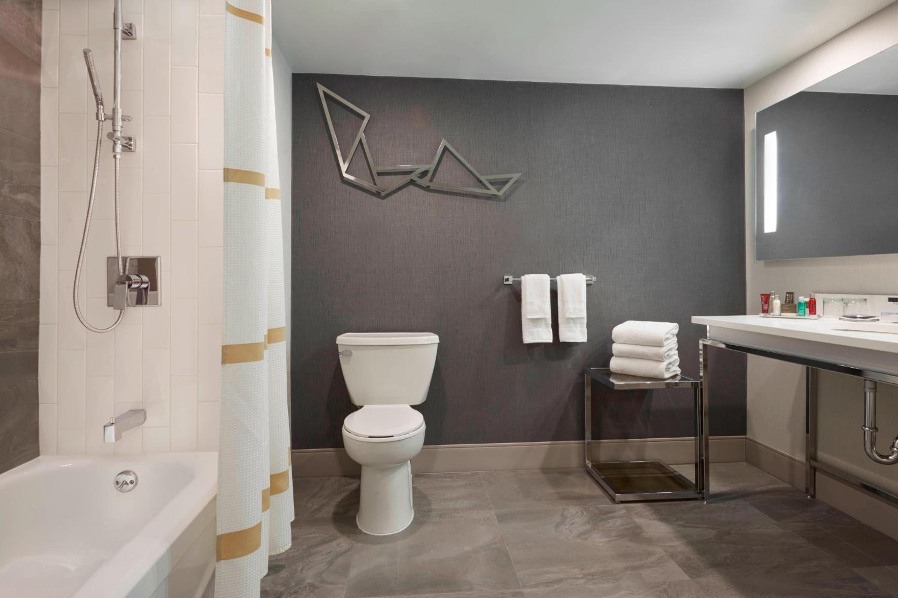 Concierge level, Guest room, 2 Double, City view