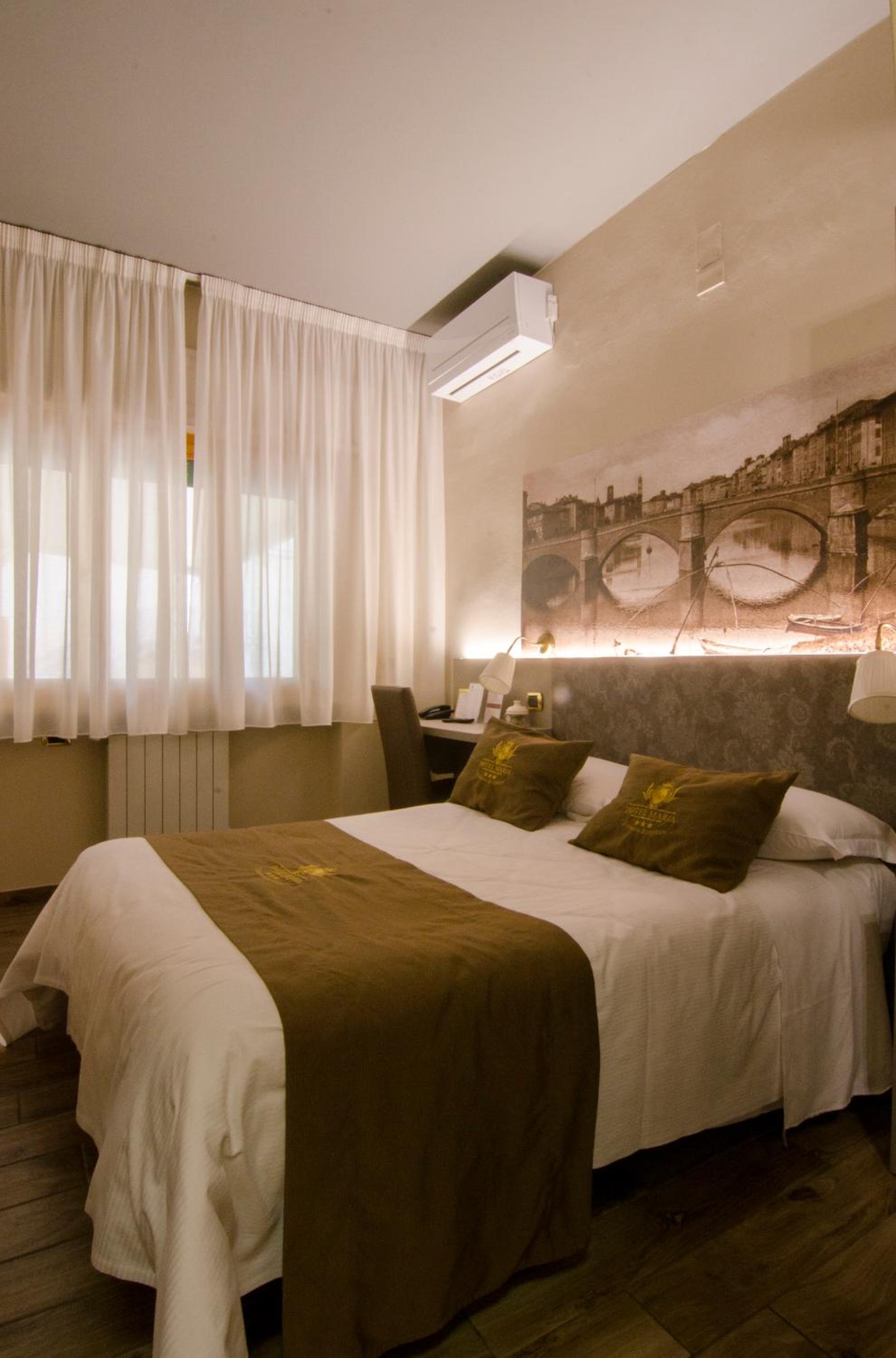 Superior Single Room photo 3