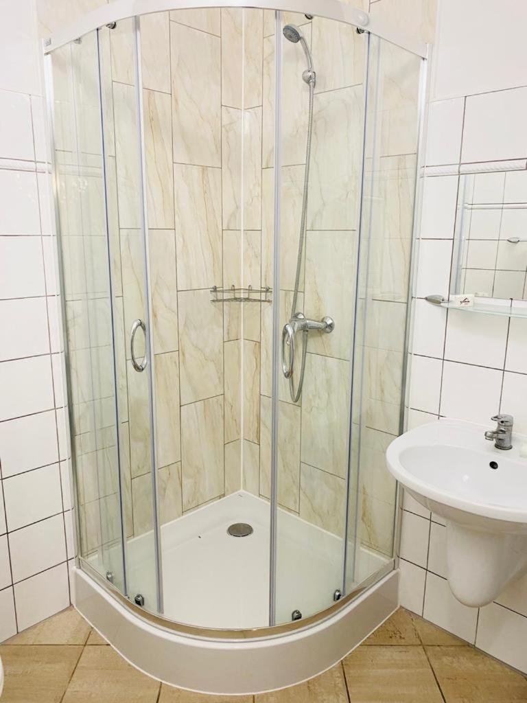 Twin Room - Photo 5