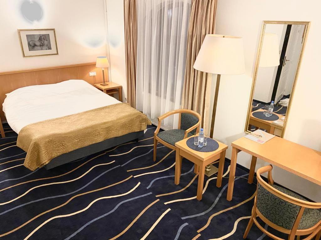 Standard Queen Room - Photo 1