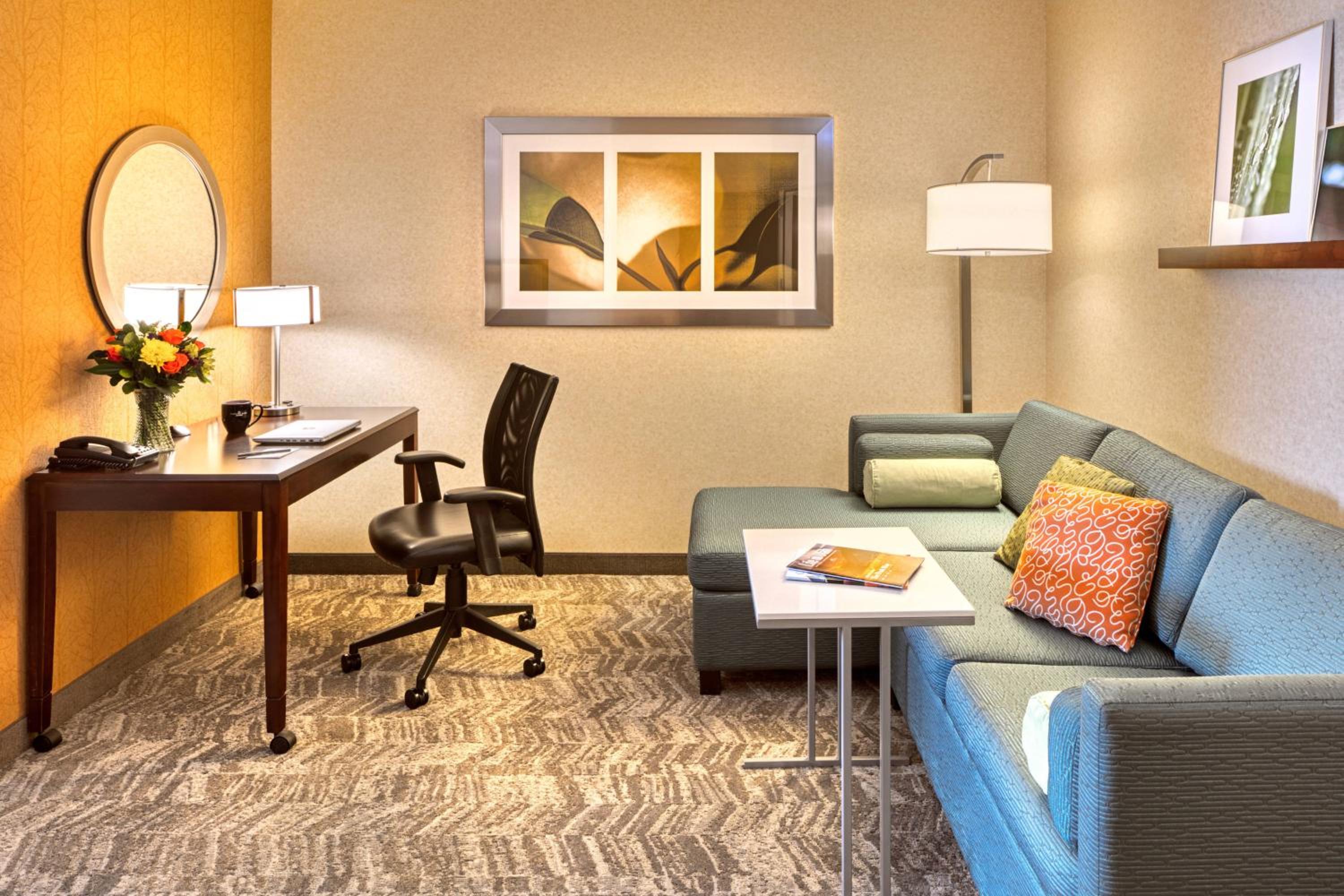 King Suite - Photo 2