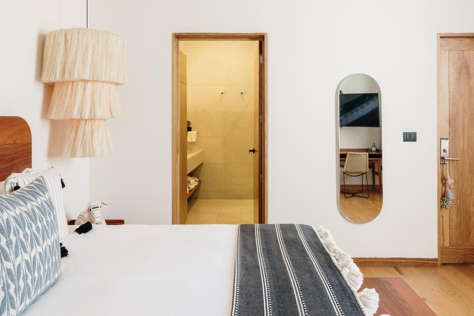 Superior King Room - Photo 6