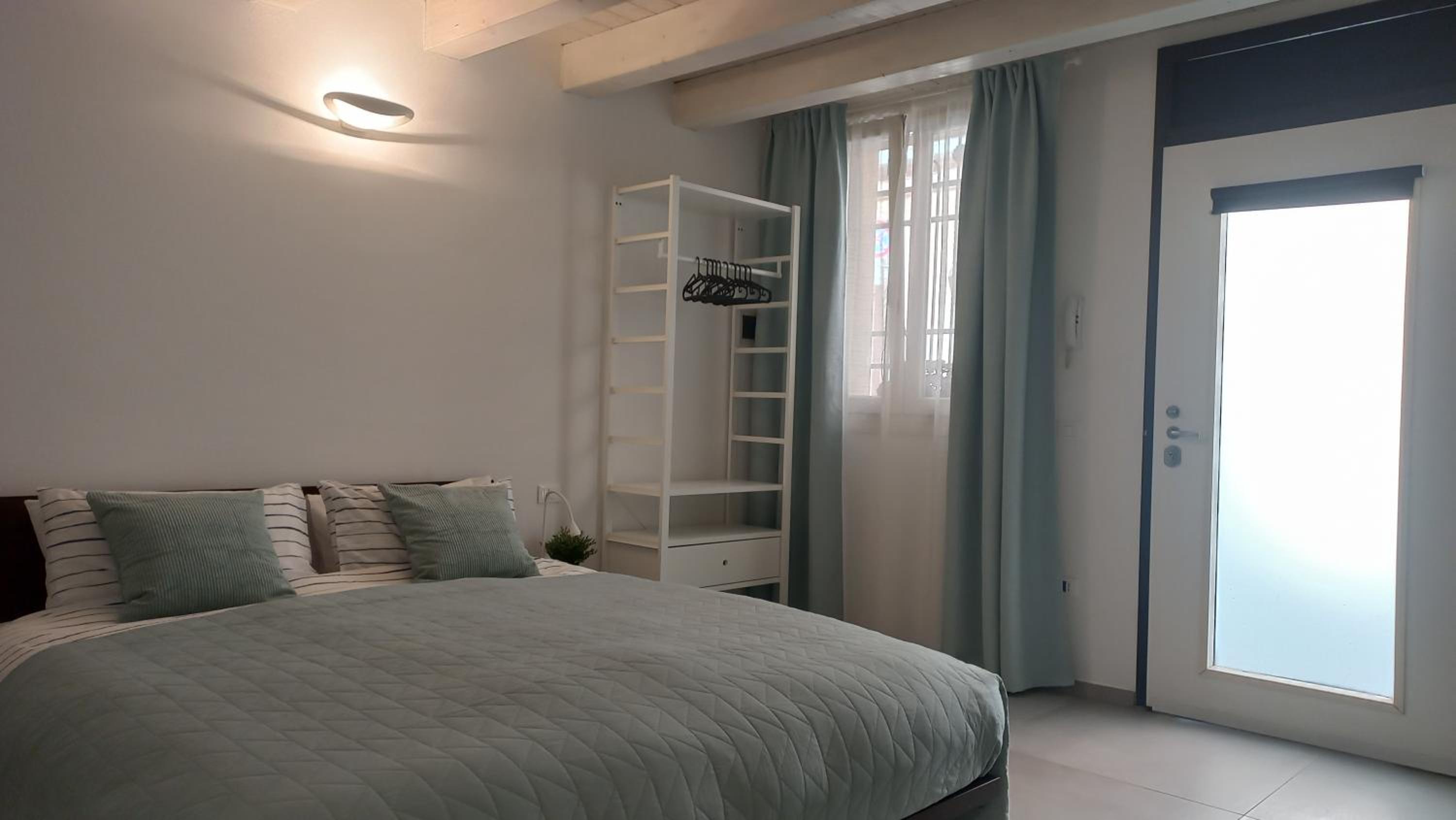 Studio (2 Adults) - Photo 4