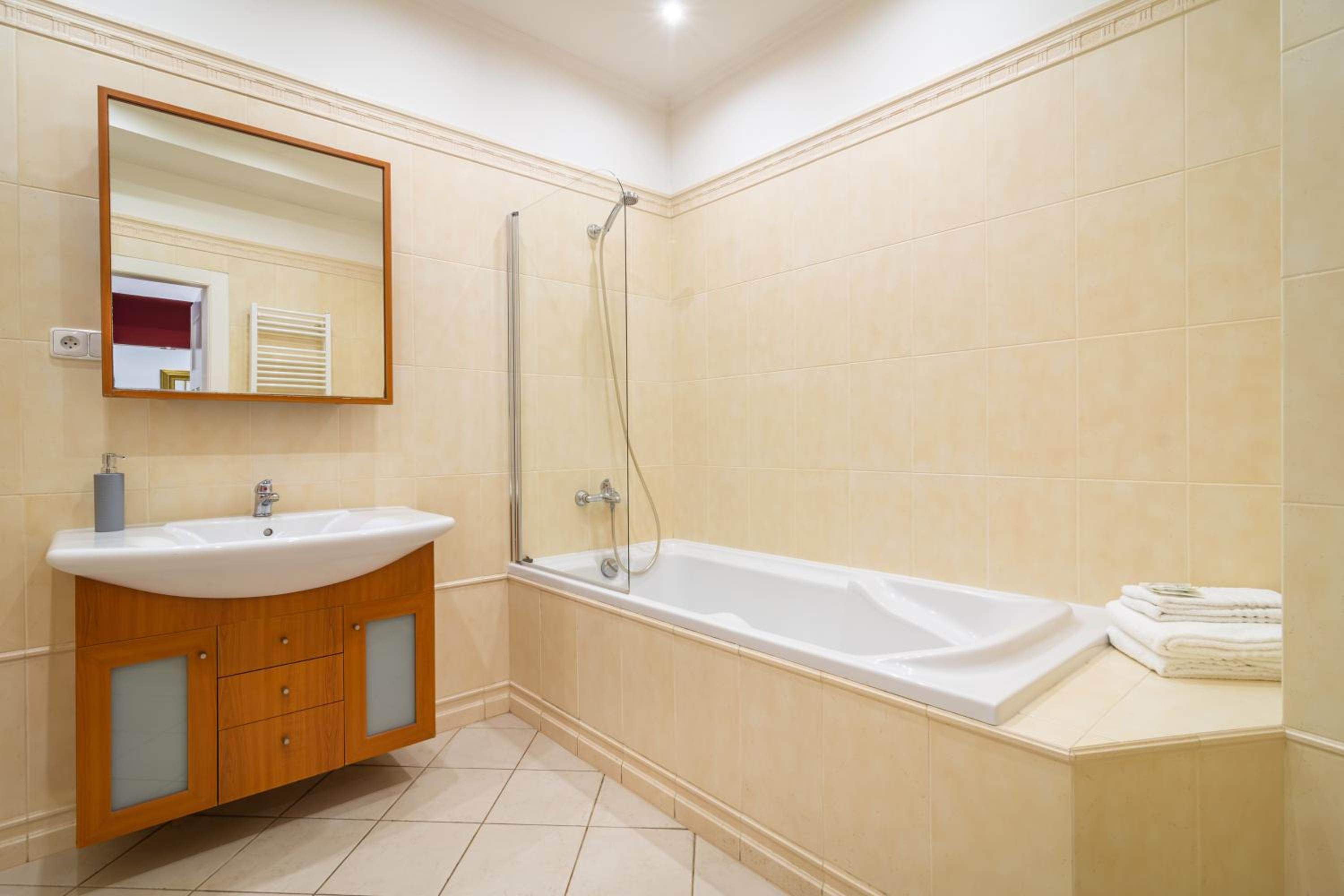 Two-Bedroom Apartment with Balcony thumbnail 6