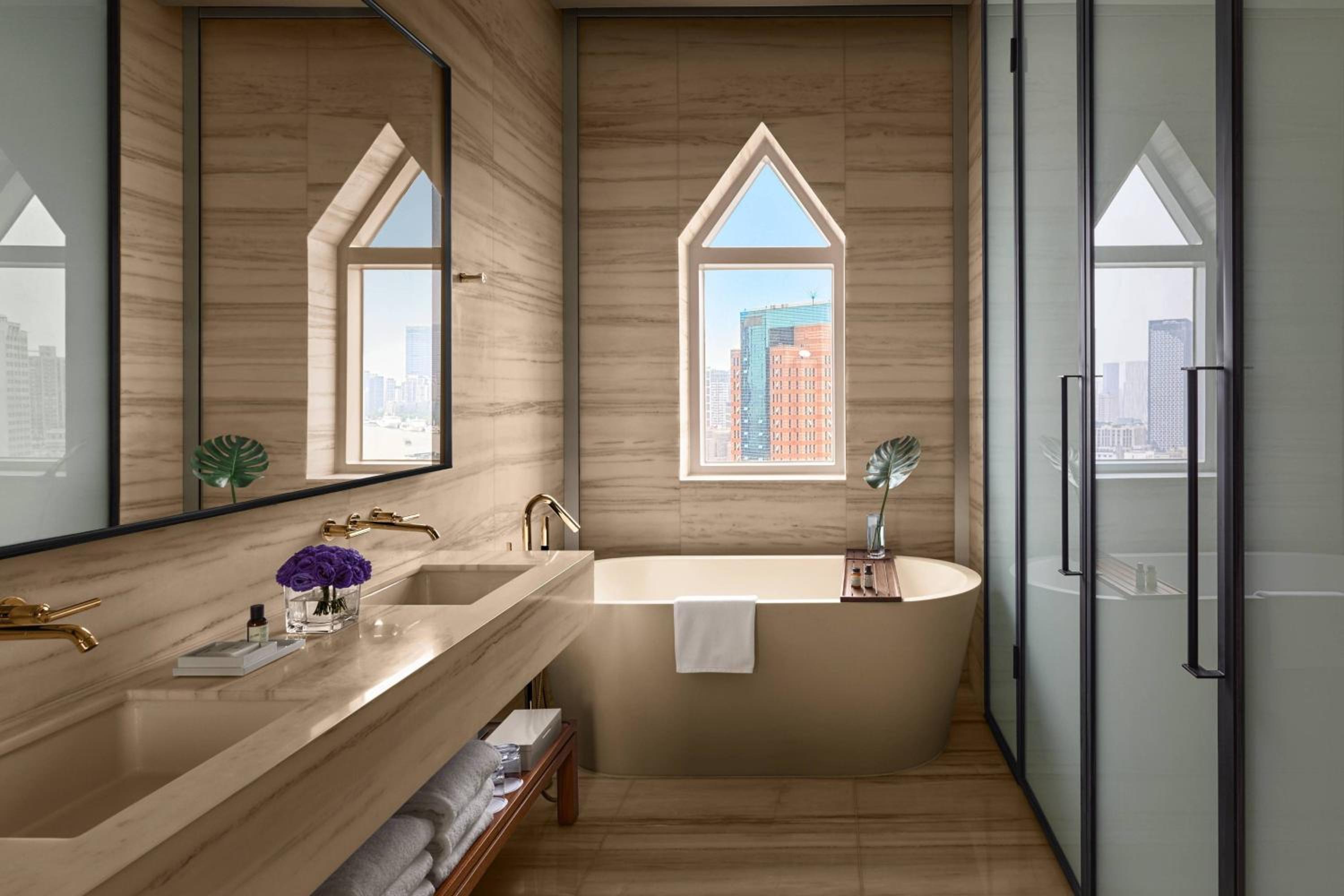 City View Loft with One King Bed - Photo 4